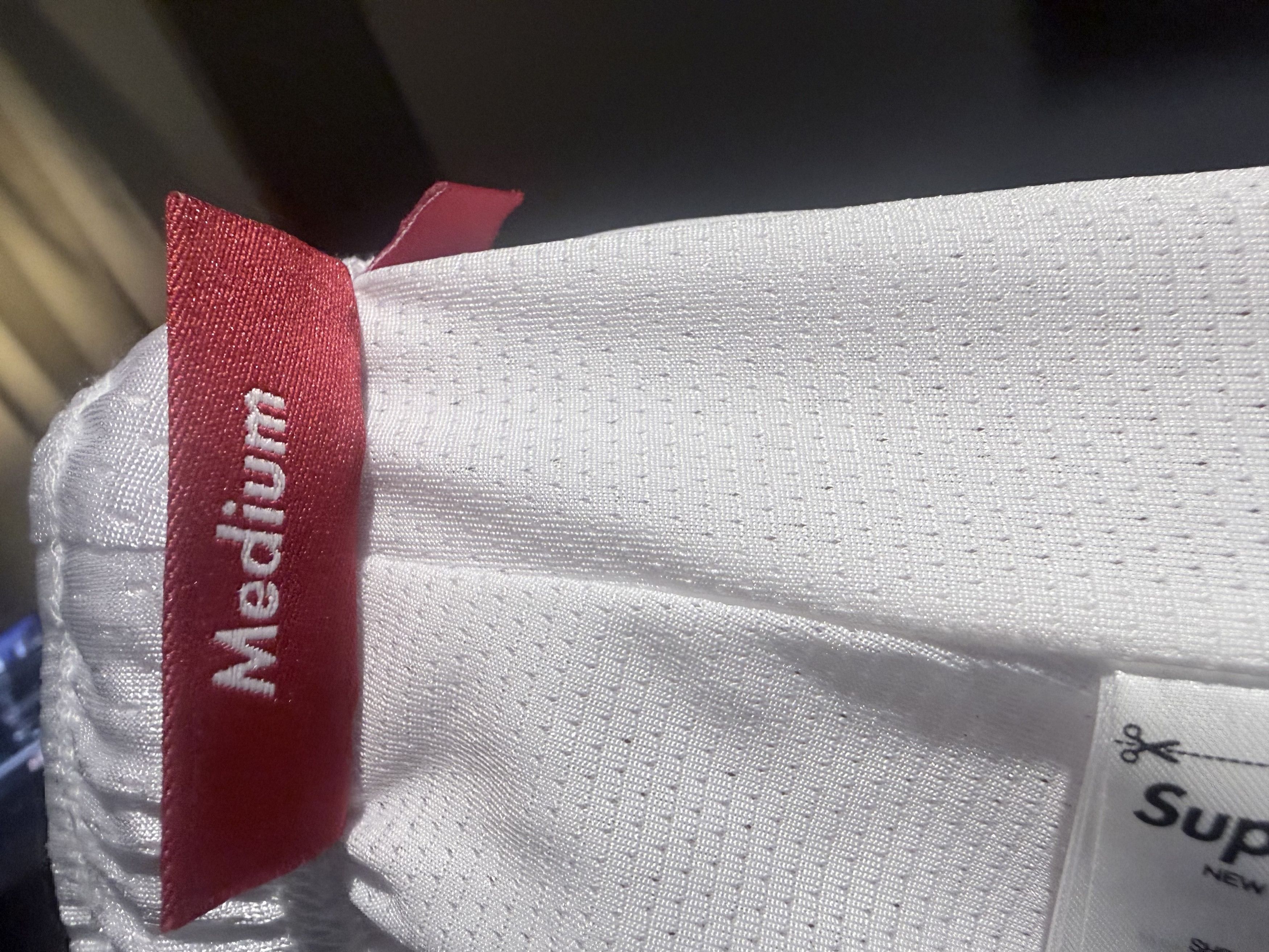 Supreme Supreme NY Script Mesh Basketball Shorts White Gold Size M Size US 32 / EU 48 - 4 Thumbnail