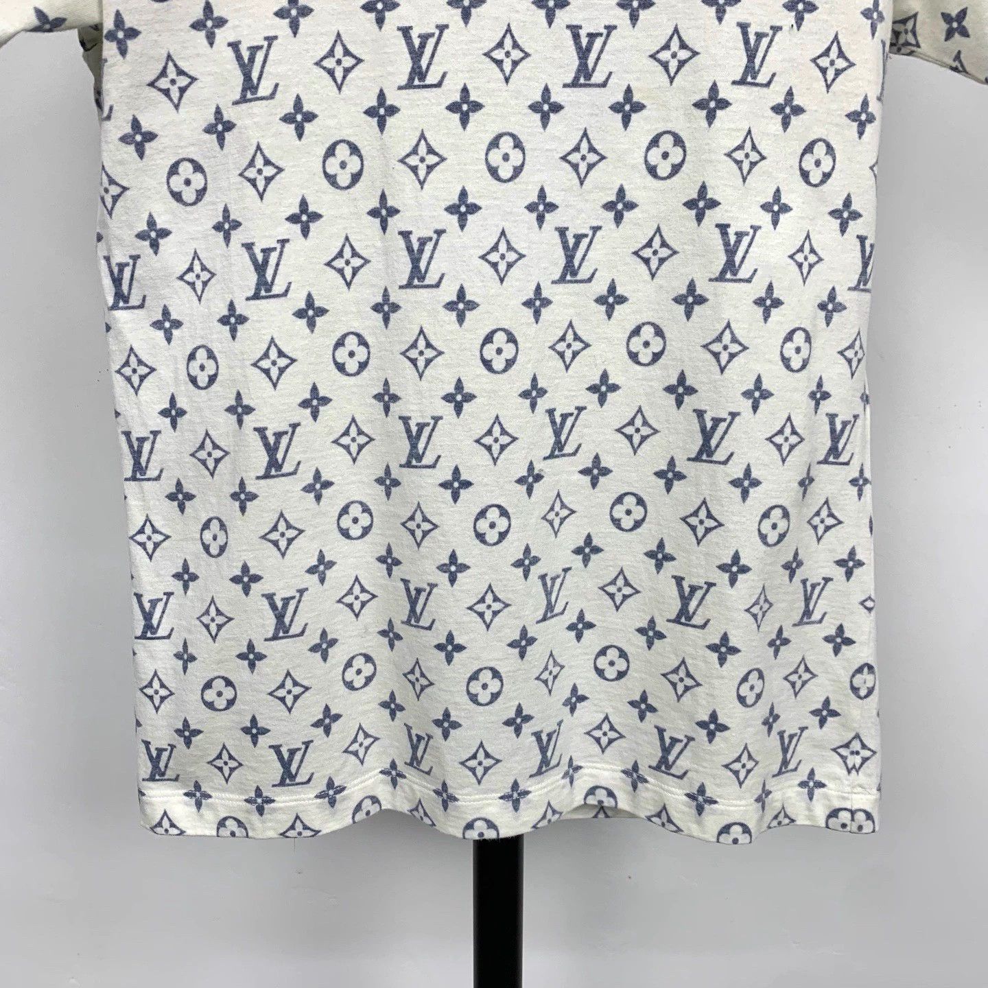 Louis Vuitton LOUIS VUITTON Monogram Logo Chain Collar T-Shirt S Size US S / EU 44-46 / 1 - 4 Thumbnail
