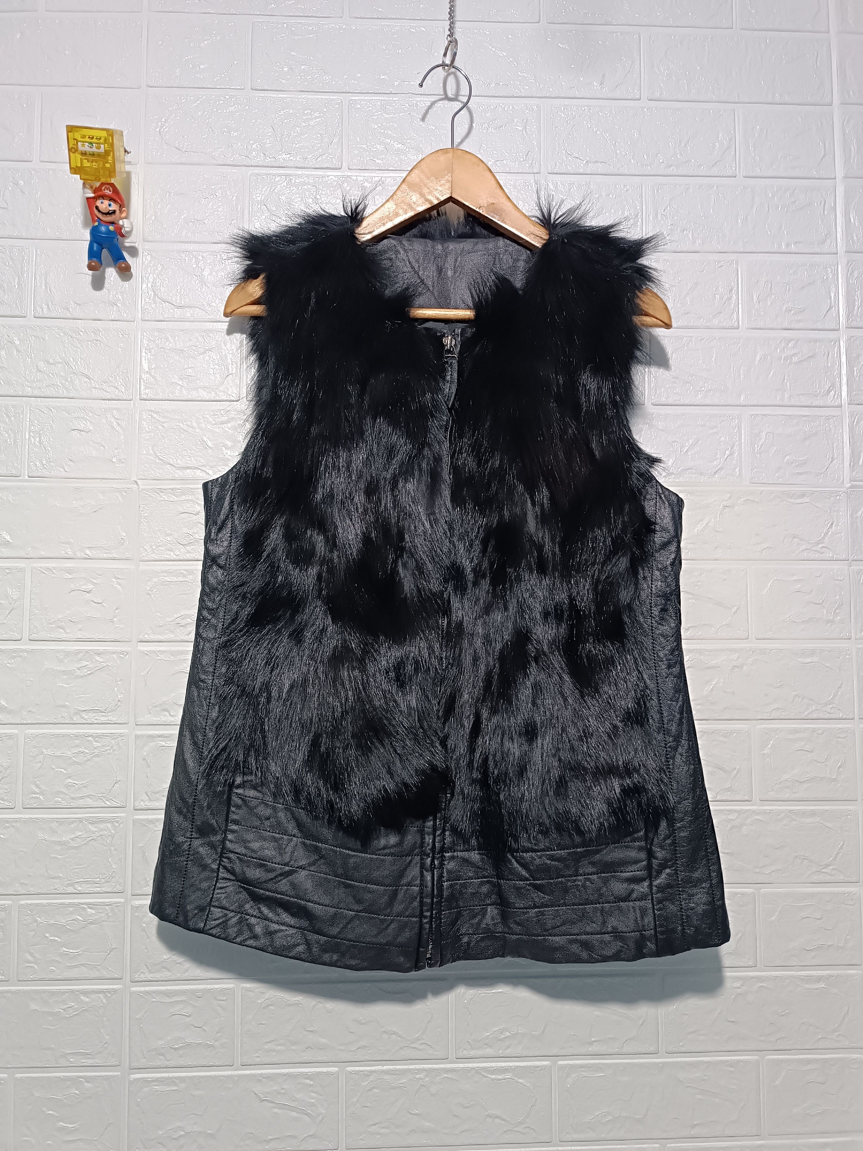 Beauty Beast Japanese Fur Fox Mink Leather Vest Size US M / EU 48-50 / 2 - 1 Thumbnail