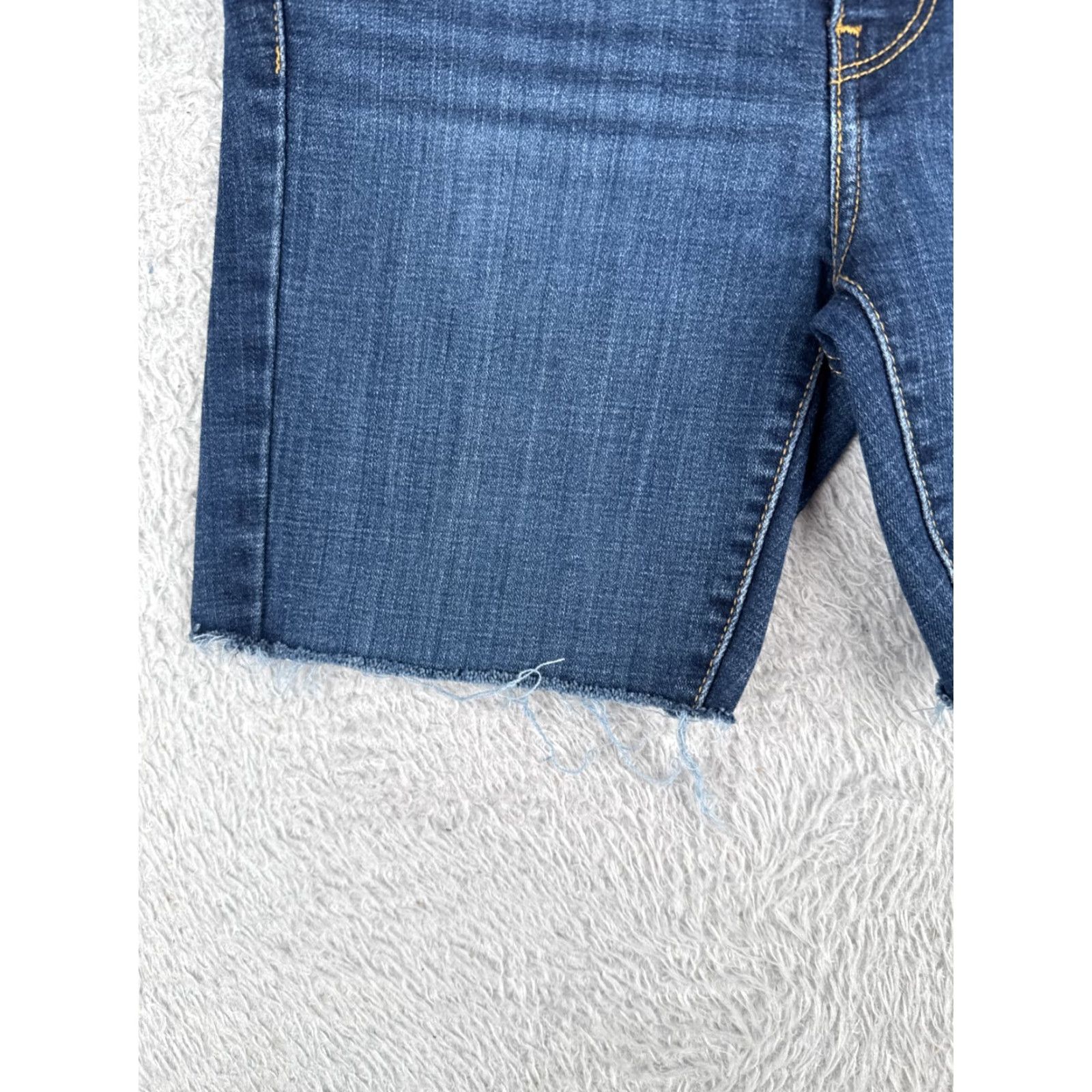 Levi's Levi's Jeans Shorts Women 27 Blue Denim Cut-Off 711 Skinny Cotton Blend Zip 27x6 Short Womens 27 Blue Denim Cut-Off 80s Cross Vintage: No Size 27" / US 4 / IT 40 - 3 Thumbnail