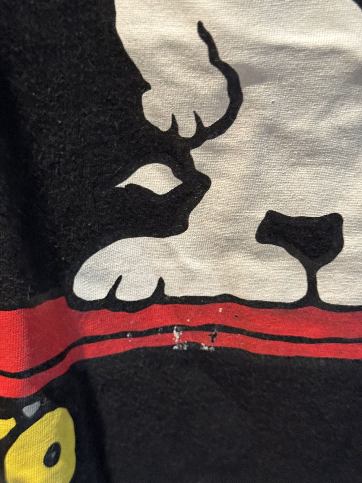Kaws × Peanuts × Uniqlo KAWS x Snoopy Peanuts Uniqlo Black Skateboard Tshirt Size US L / EU 52-54 / 3 - 3 Thumbnail