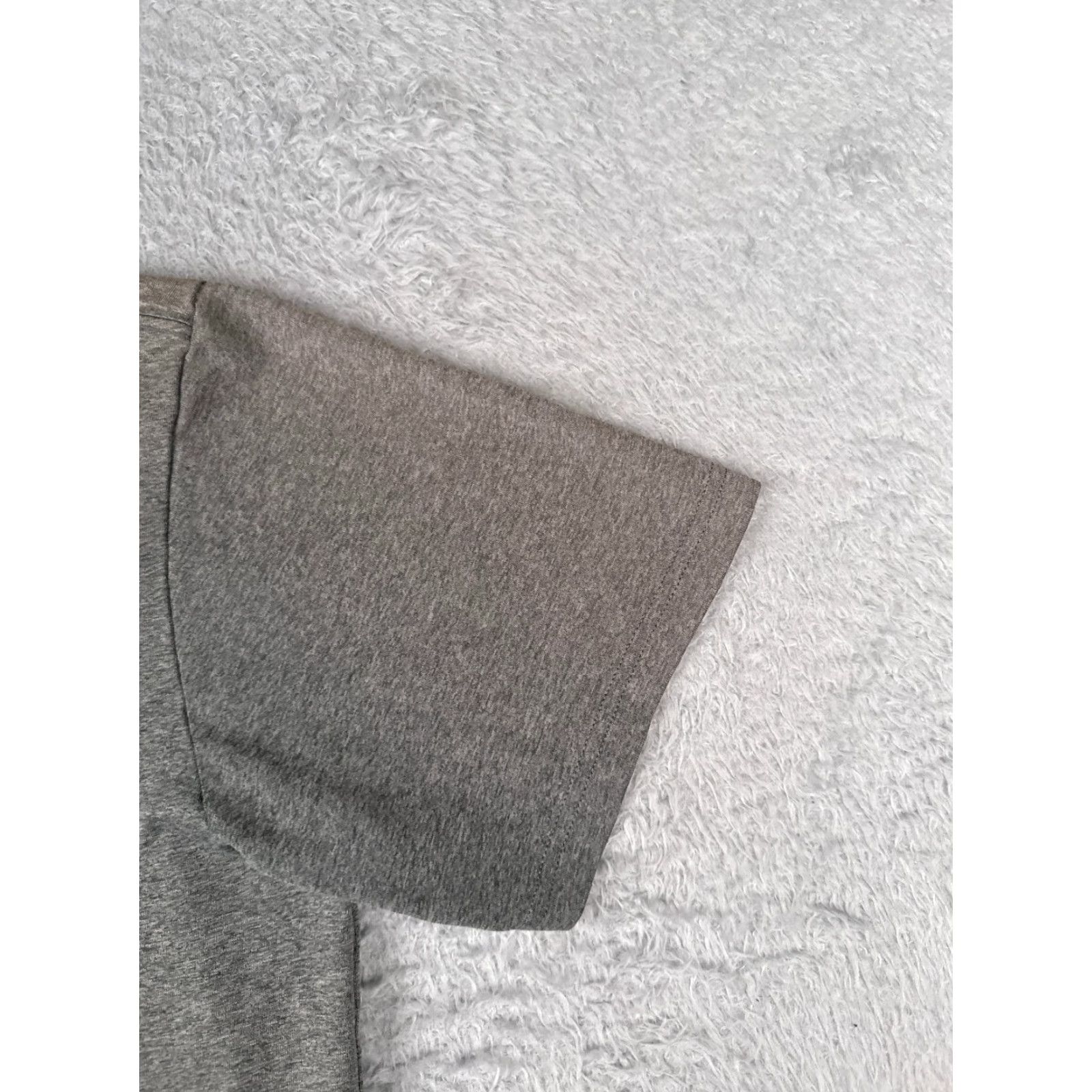 The North Face The North Face Shirt Men Medium Gray Short Sleeve Crew Neck 100% Polyester Size US M / EU 48-50 / 2 - 2 Thumbnail
