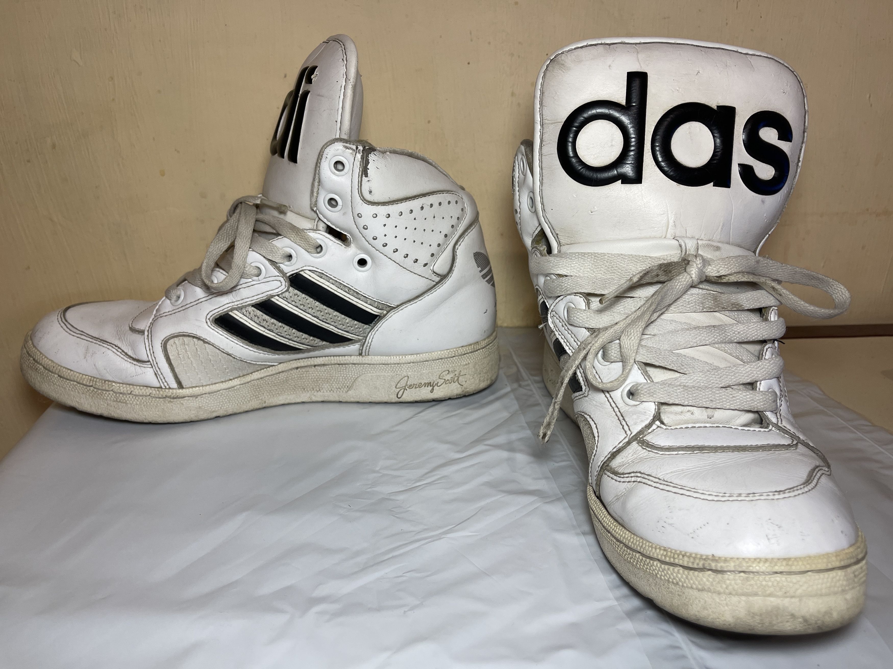 Adidas × Jeremy Scott Adidas sneakers, Jeremy Scott Instinct, Hi Top shoes, V24529 Size US 9 / EU 42 - 11 Thumbnail