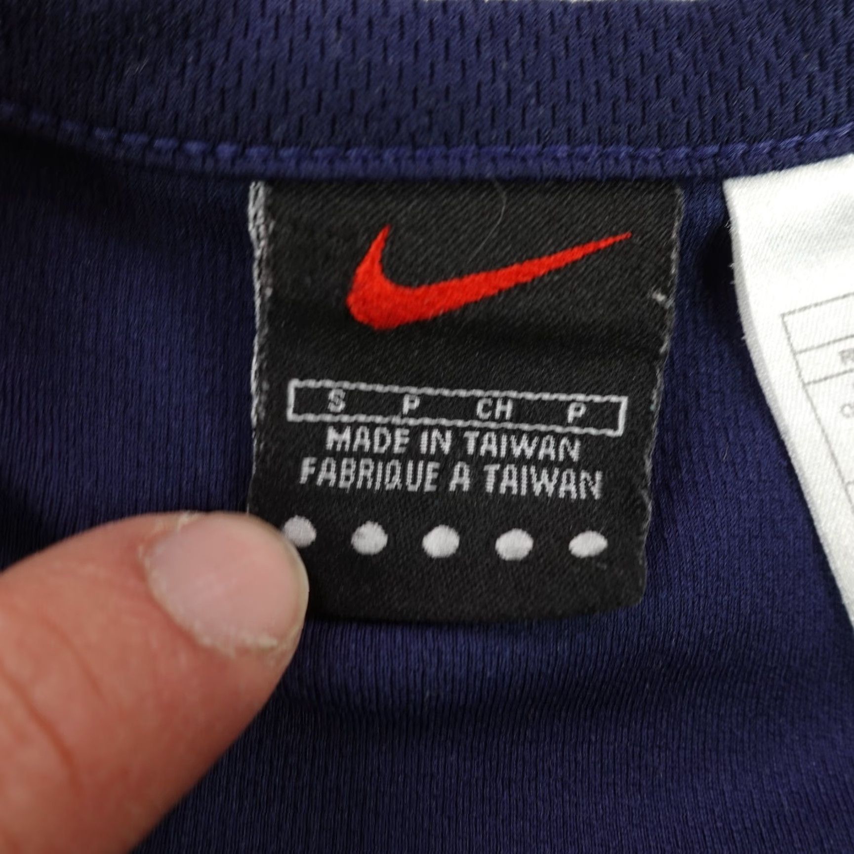 Nike VINTAGE Nike Shirt Womens Small Blue Alpha Project V-Neck Top Y2K Oversized Size S / US 4 / IT 40 - 7 Thumbnail