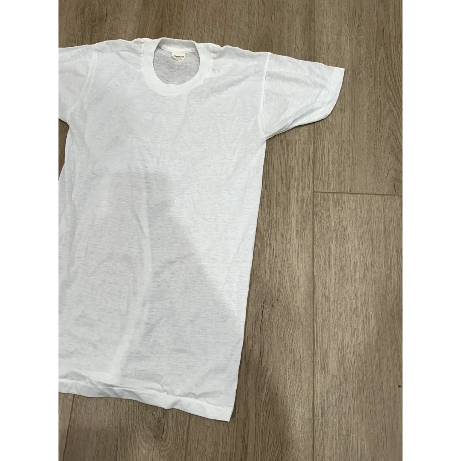 Vintage VINTAGE Kempton T Shirt White 1970s M Unisex Short Sleeve Cotton Shirt Mens Womens Size US M / EU 48-50 / 2 - 2 Thumbnail