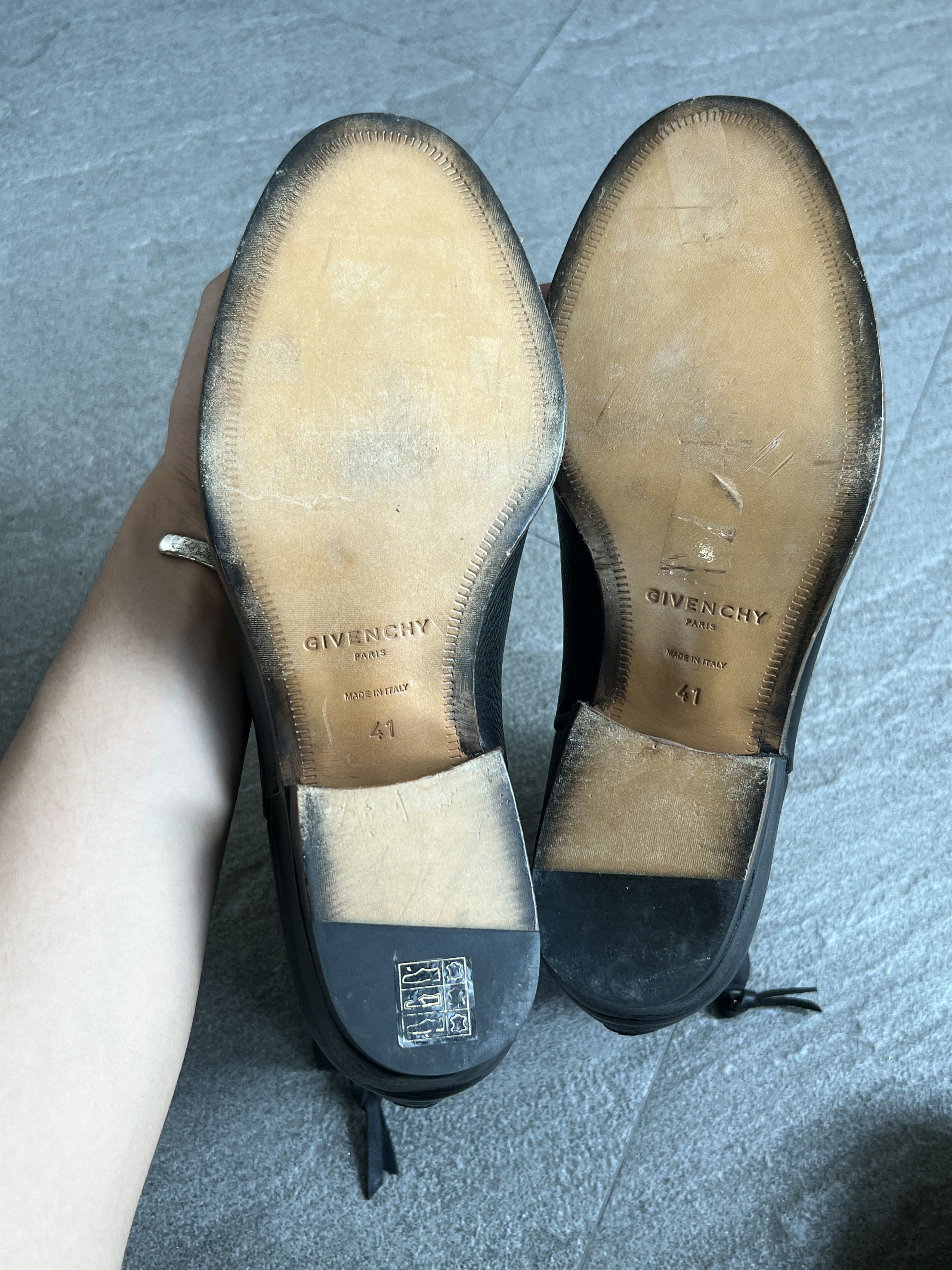 Givenchy Givenchy Leather Side Zip Ankle Boots EU 41 Black Size US 8 / EU 41 - 9 Thumbnail