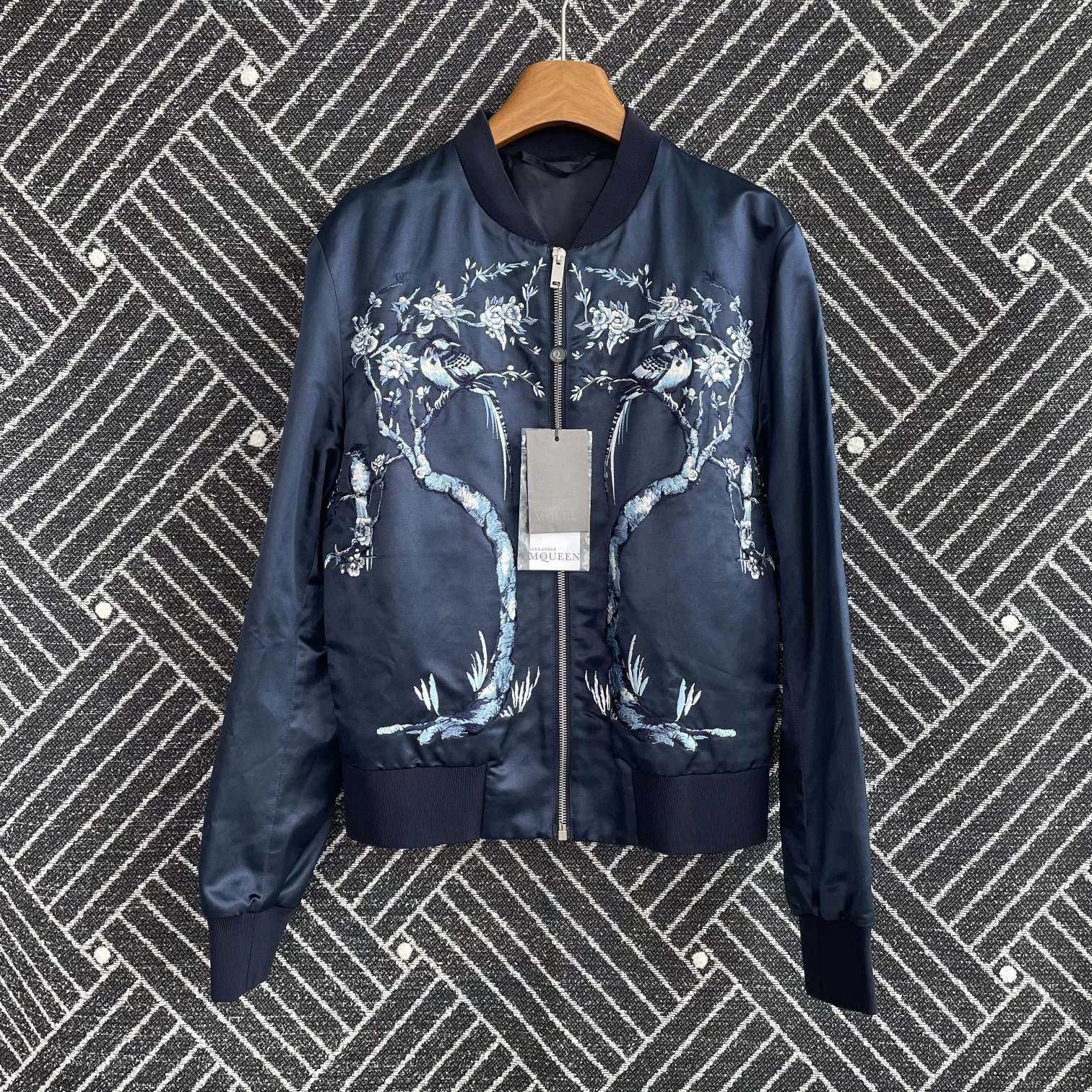 Alexander McQueen Alexander McQueen new b&b embroidered baseball jacket 44 Size US S / EU 44-46 / 1 - 1 Thumbnail