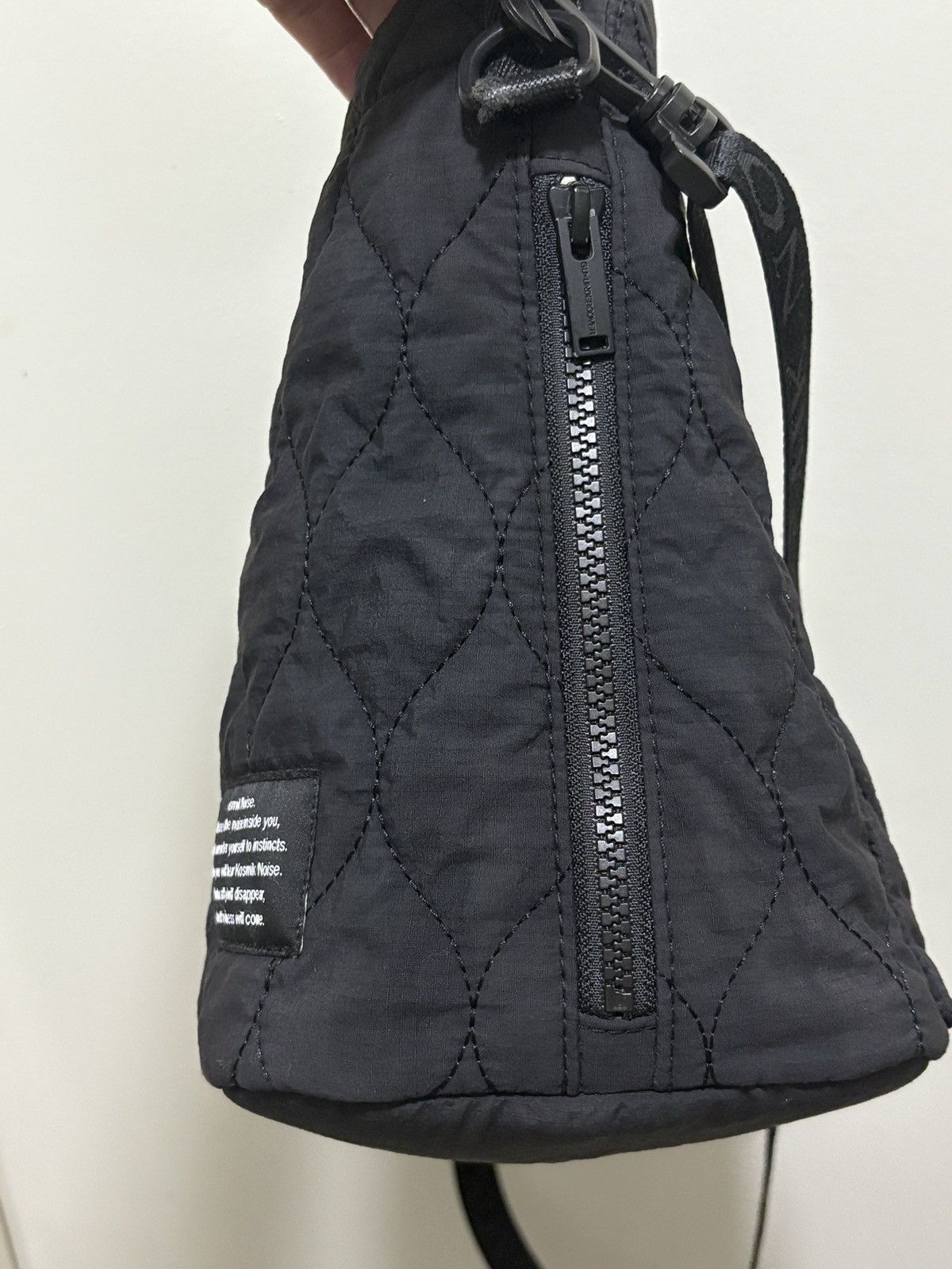 GU × Undercover Gu X undercover collaboration kosmik noise bag Size ONE SIZE - 6 Thumbnail