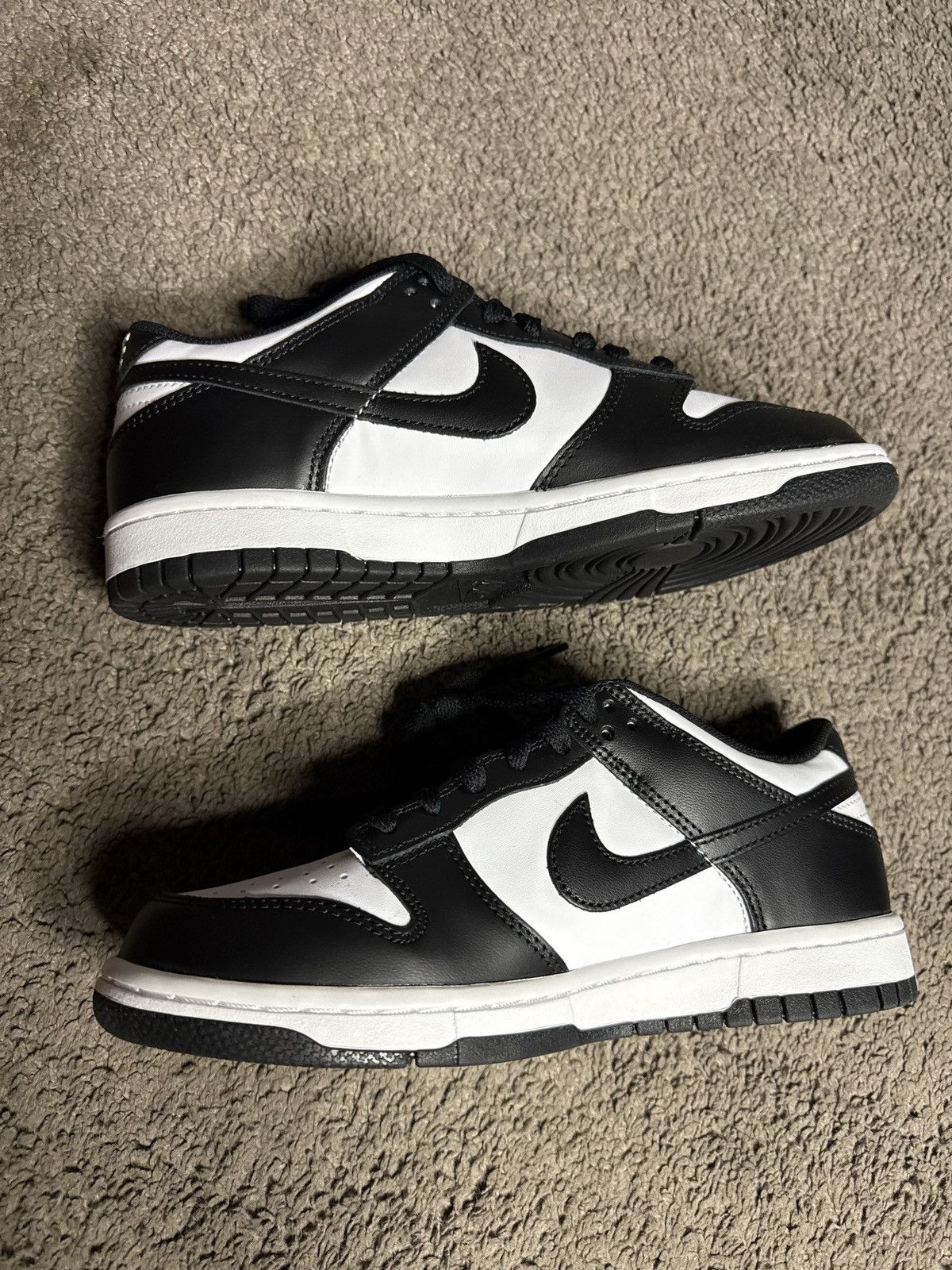 Nike Nike panda dunks Size US 6.5 / EU 39-40 - 2 Thumbnail