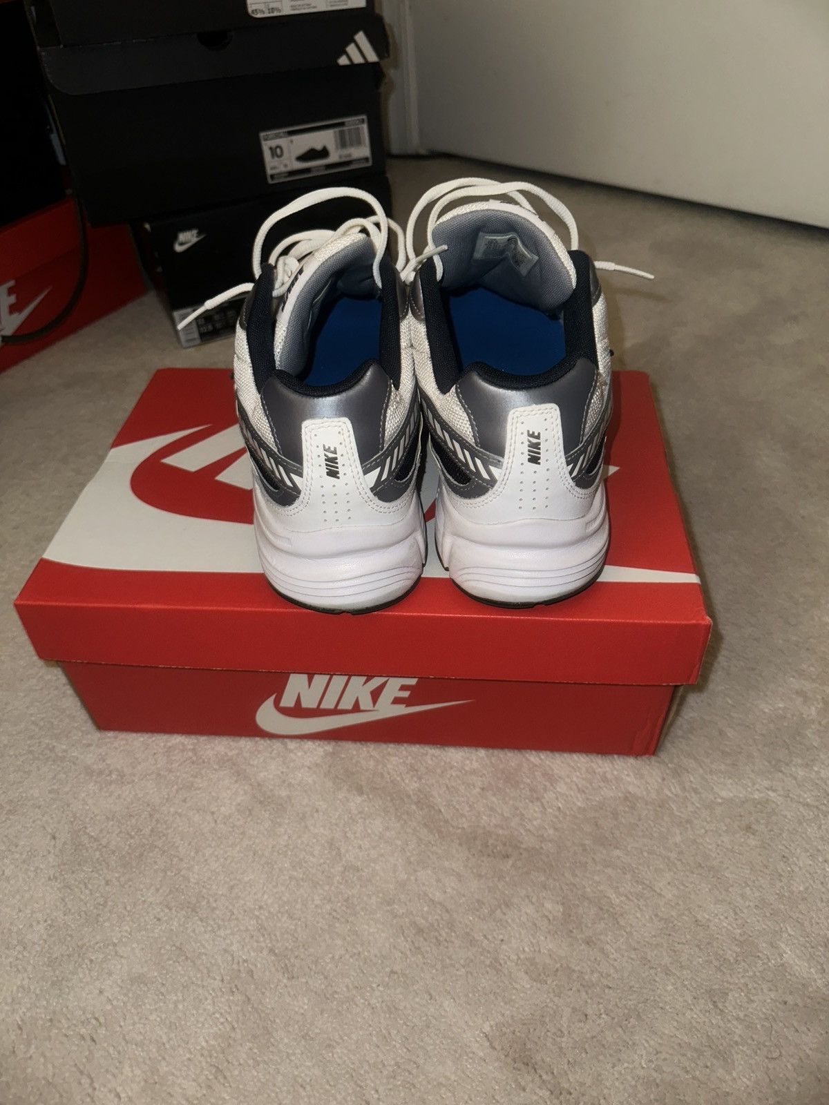 Nike Nike Initiator White/Navy – Size 10.5 Size US 10.5 / EU 43-44 - 5 Thumbnail