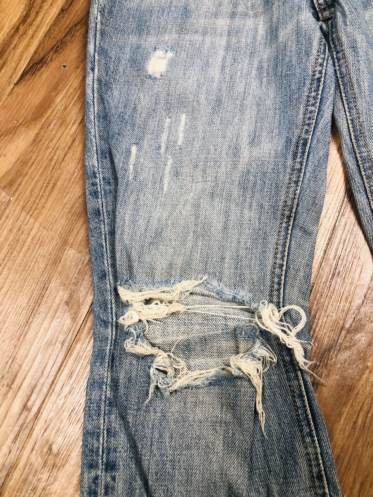 Le Grande Bleu (L.G.B.) Harvest Boom Y2K Ripped Flare Jeans (40) Size 28" / US 6 / IT 42 - 5 Thumbnail