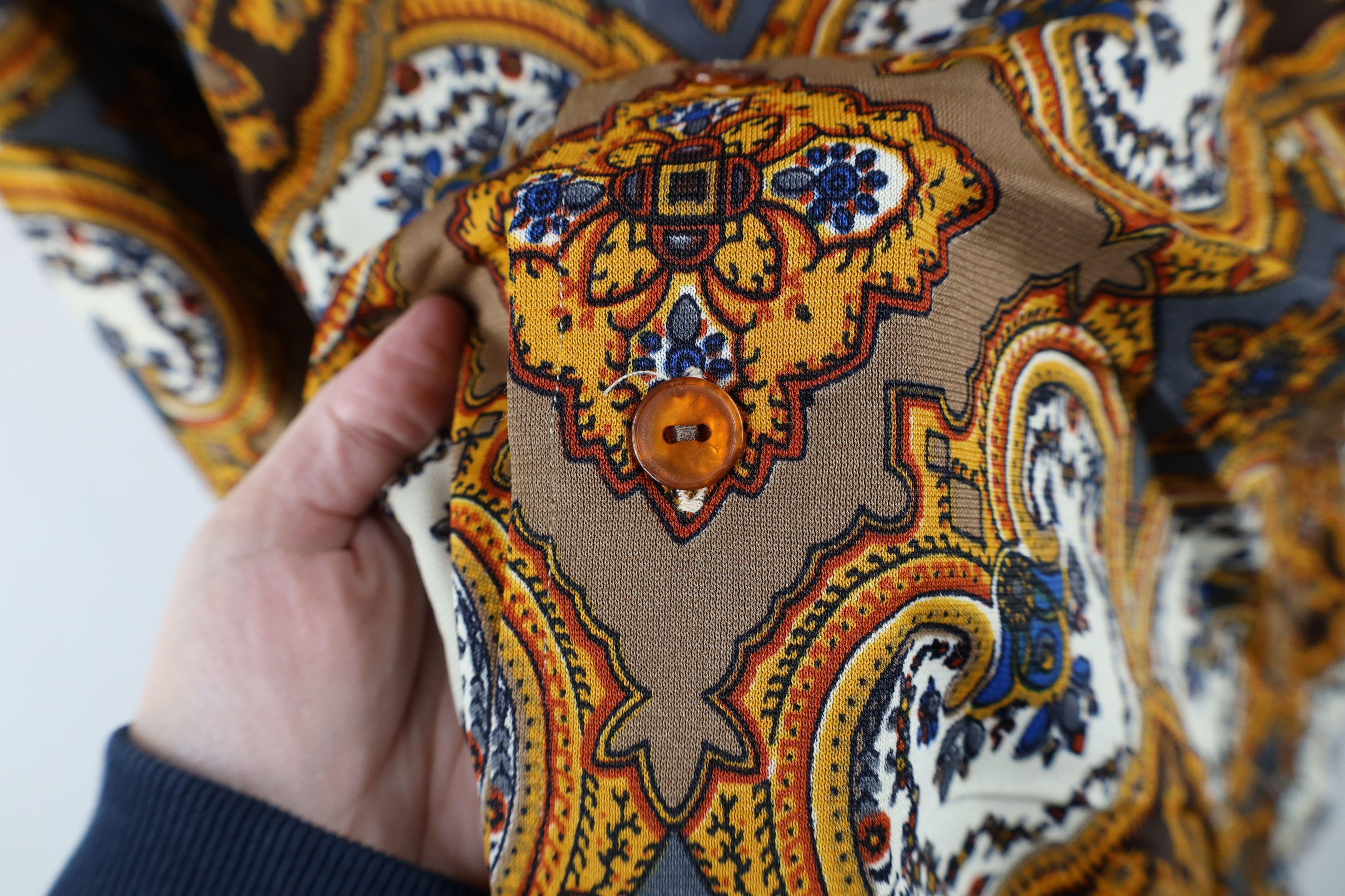 Vintage Vintage 60 70s Streetwear Tapestry Knit Button Shirt USA Size US M / EU 48-50 / 2 - 5 Thumbnail