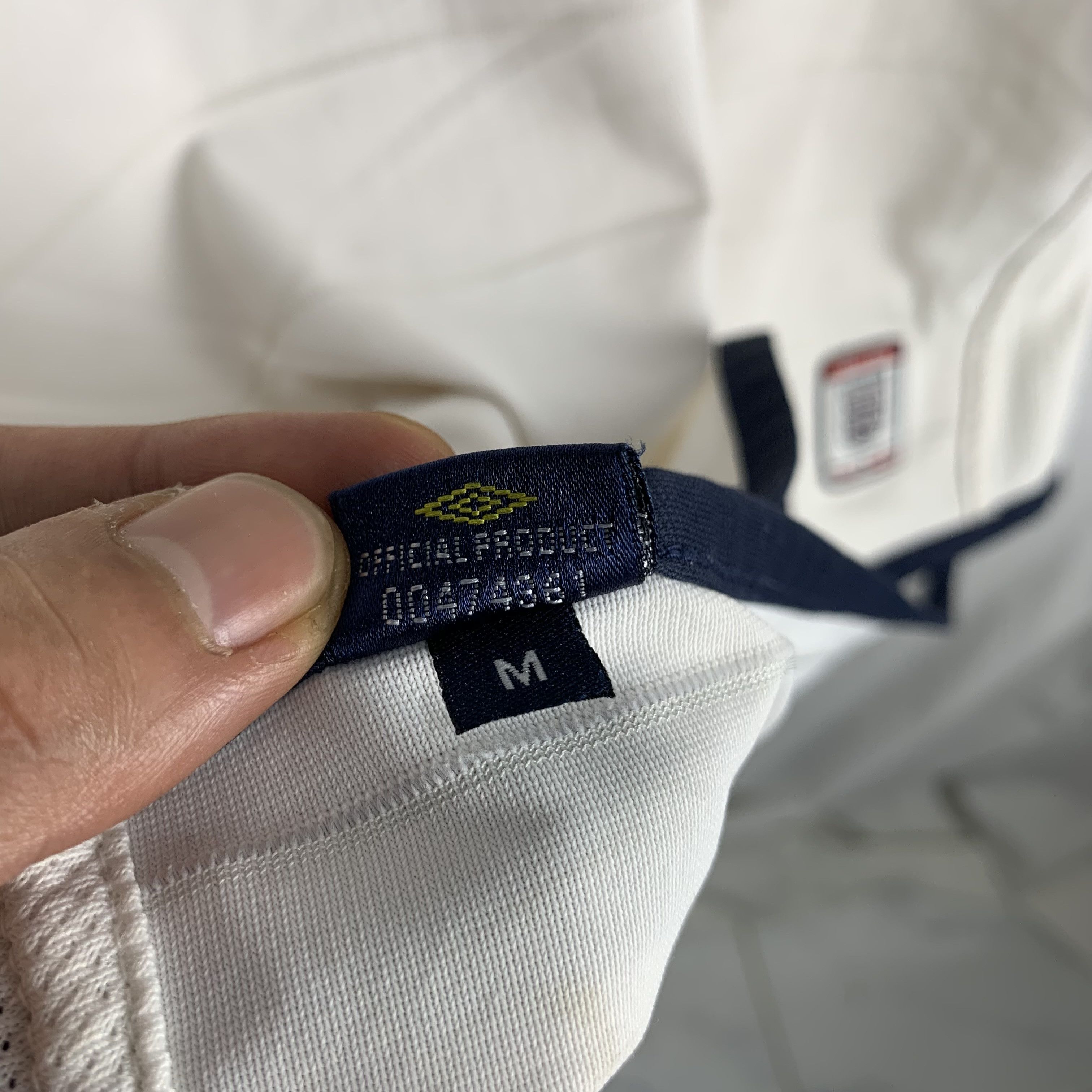 Umbro 2003/05 Umbro England Reversible Jersey Size US M / EU 48-50 / 2 - 10 Thumbnail