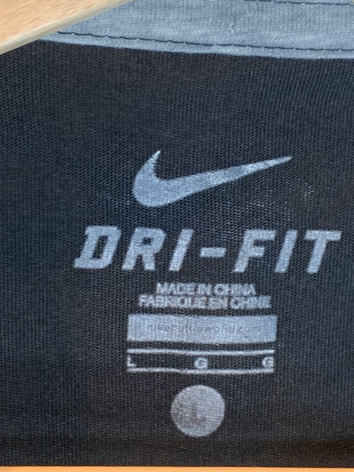 Nike RARE* Vintage Anderson Silva UFC Nike DriFit MMA Champ Shirt Size US L / EU 52-54 / 3 - 7 Thumbnail