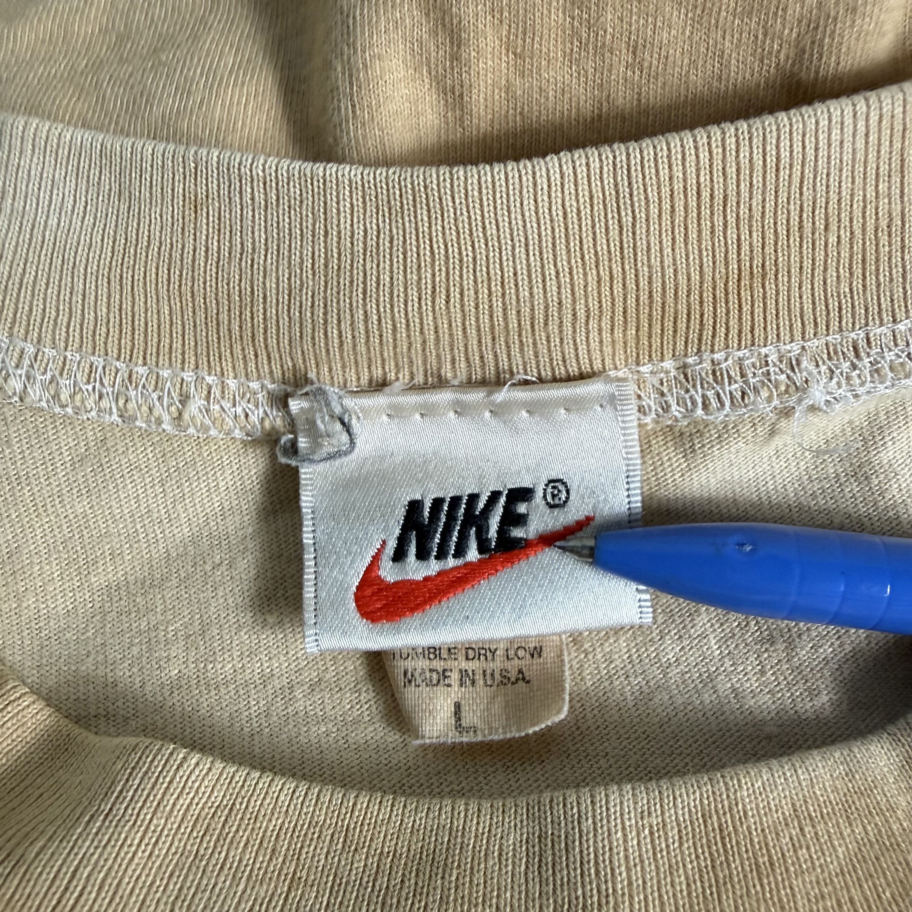 Nike 🔥RARE🔥Vintage 90s Nike Swoosh Spellout T-shirt Made in USA Size US L / EU 52-54 / 3 - 6 Thumbnail