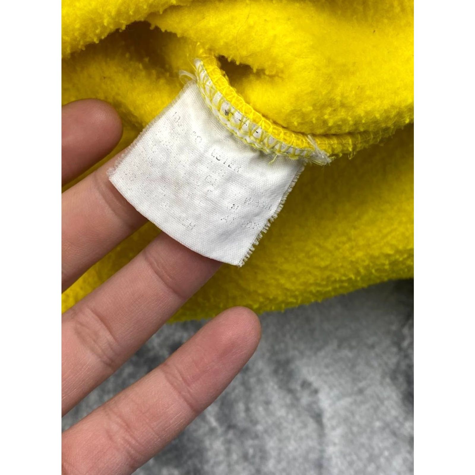 Ferrari VINTAGE Ferrari Jacket Coat Men XL Yellow Fleece Zip Bomber Racing Logo 1997 Slim Regular Length Mid-Length Size US XL / EU 56 / 4 - 7 Thumbnail