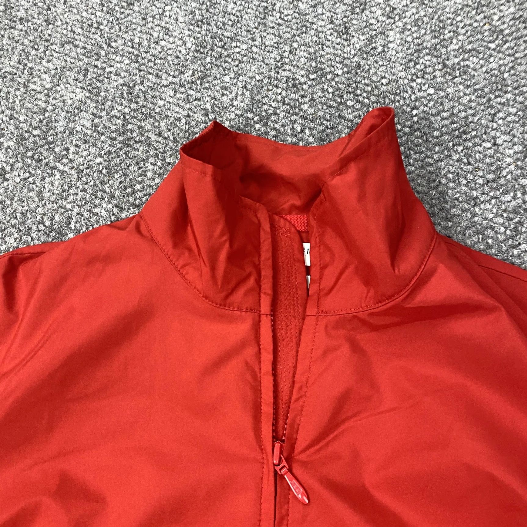 Tommy Hilfiger VINTAGE Tommy Hilfiger Jeans Jacket Womens XL Red Windbreaker Ribbed Hem Zip Size 40" / US 18 - 7 Thumbnail