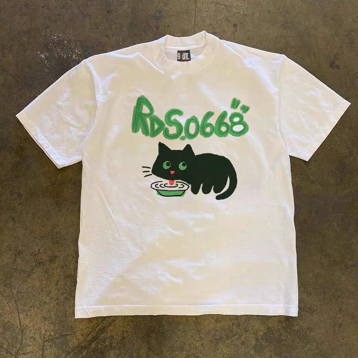 Vintage White Washed Vintage Cotton T-Shirt with Cat Print Size US M / EU 48-50 / 2 - 1 Thumbnail