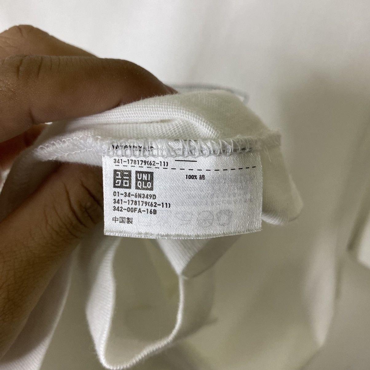 Kaws Kaws Original Fake x Uniqlo Collaboration Streetwear Tee Size US M / EU 48-50 / 2 - 5 Thumbnail