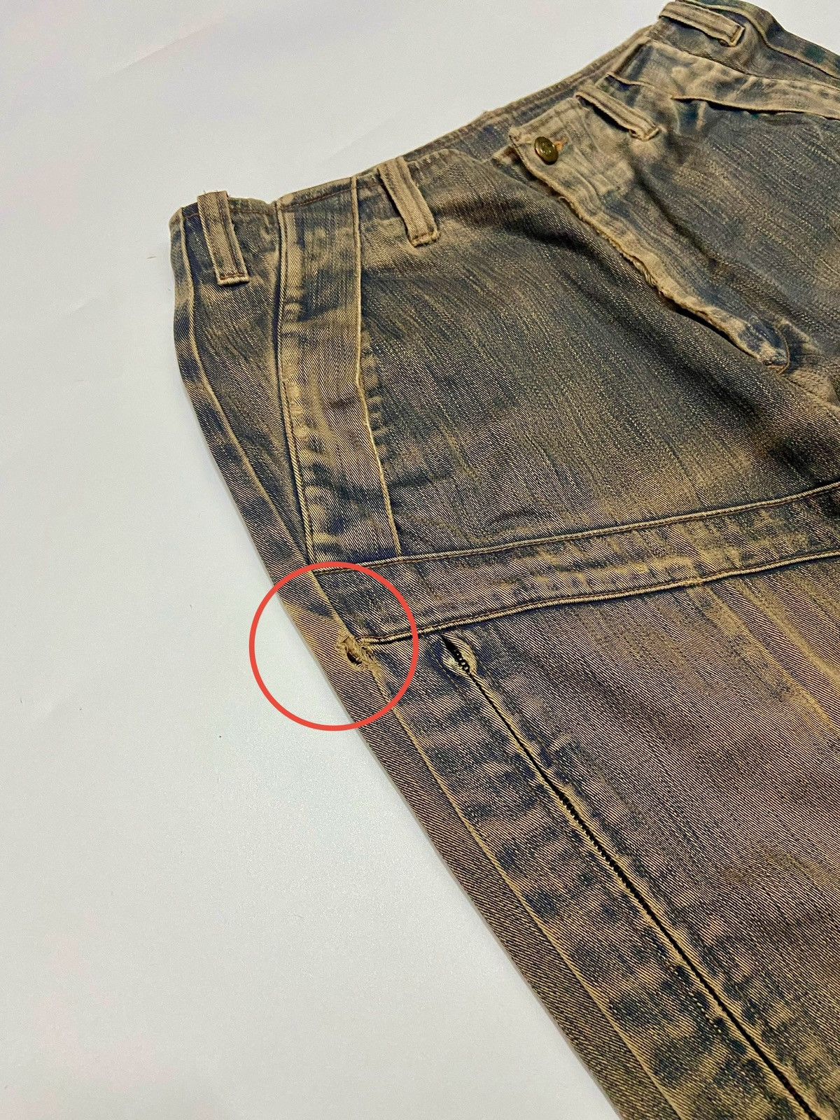 Jean Charles De Castelbajac CASTELBAJAC SPORTS DISTRESSED BAGGY JEANS Size US 34 / EU 50 - 4 Thumbnail