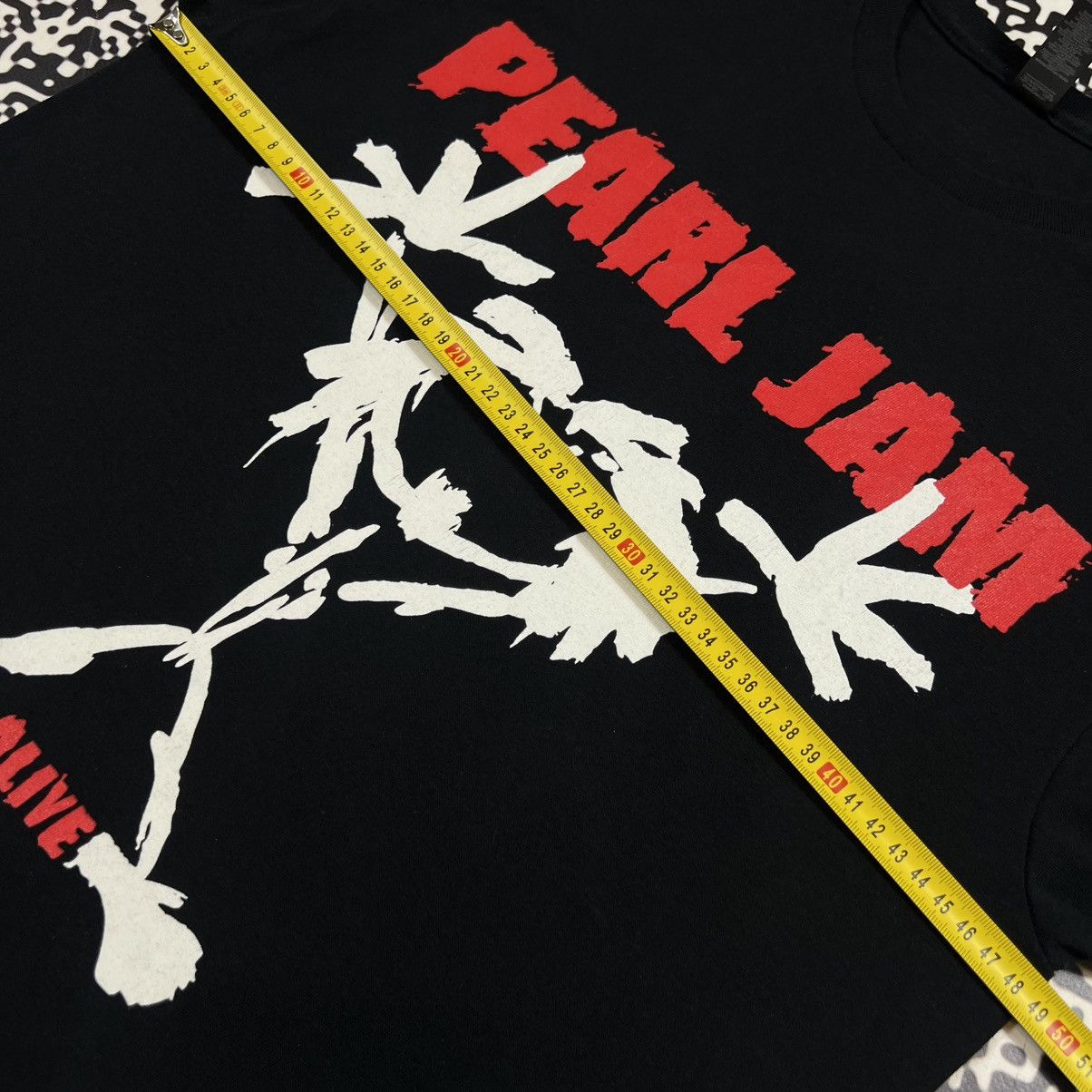 Band Tees Vintage Y2K Pearl Jam Alive Band Rock Tour T-shirt 90s Style Size US M / EU 48-50 / 2 - 15 Thumbnail