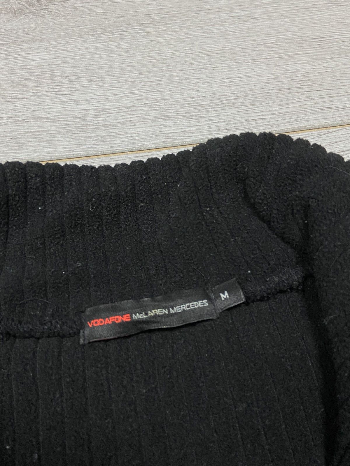 Hugo Boss Vintage Hugo Boss Vodafone McLaren Mercedes Half Zip Sweater Size US M / EU 48-50 / 2 - 7 Thumbnail