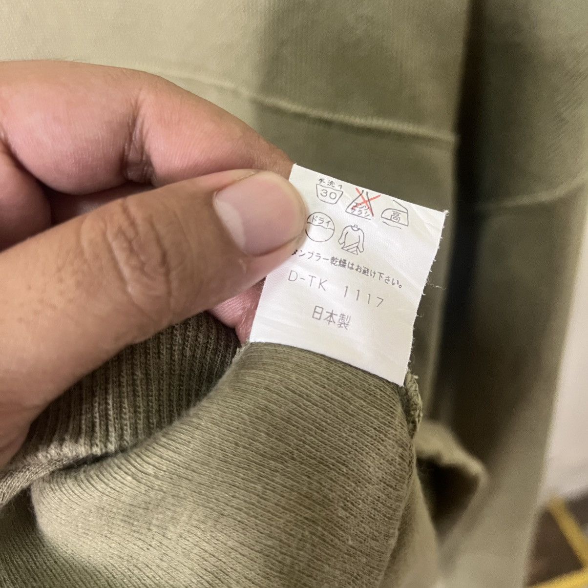 Massimo Dutti MASSIMO DINI ITALY OLIVE GREEN EMBRIODERED SWEATSHIRT Size US L / EU 52-54 / 3 - 8 Thumbnail