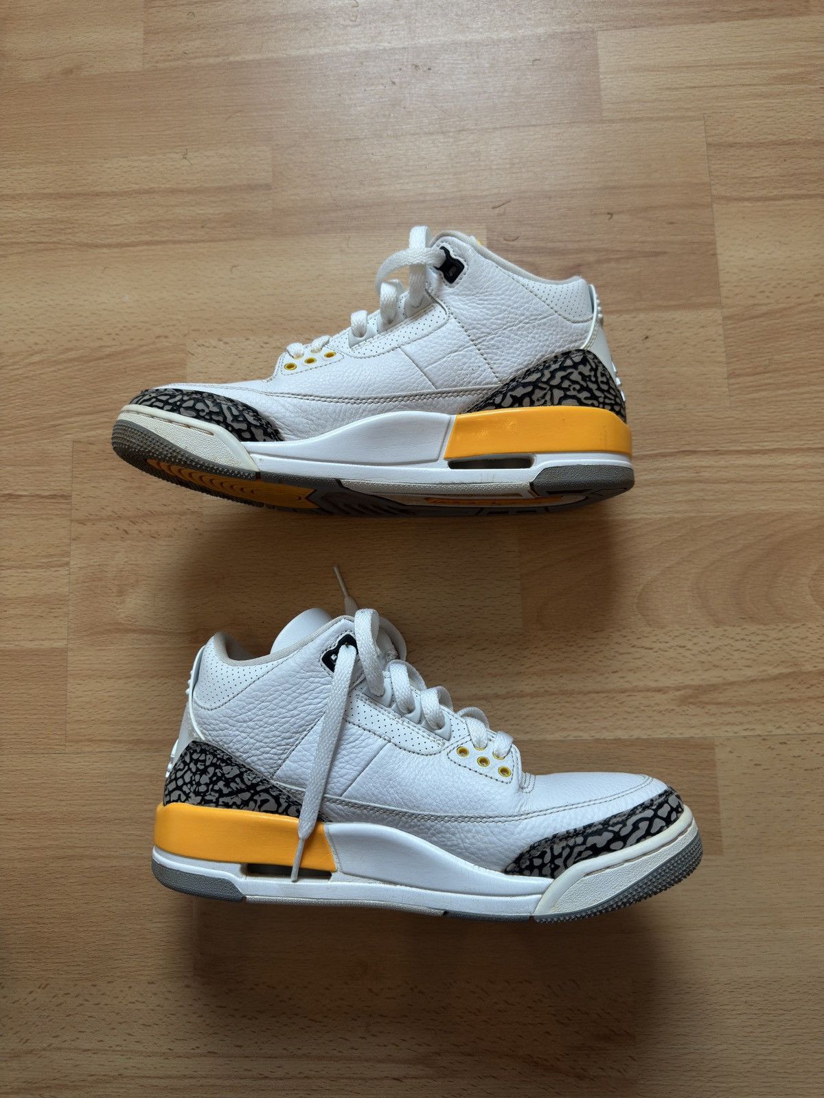 Jordan Brand Air Jordan 3 Tangerine Size US 8.5 / IT 38.5 - 4 Thumbnail