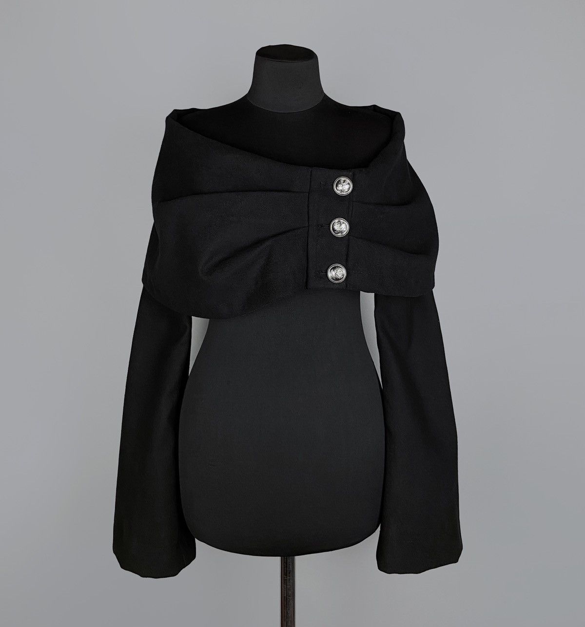 Alexander McQueen Vintage Alexander Mcqueen Women’s Gothic Cape Jacket Size L Size L / US 10 / IT 46 - 8 Thumbnail