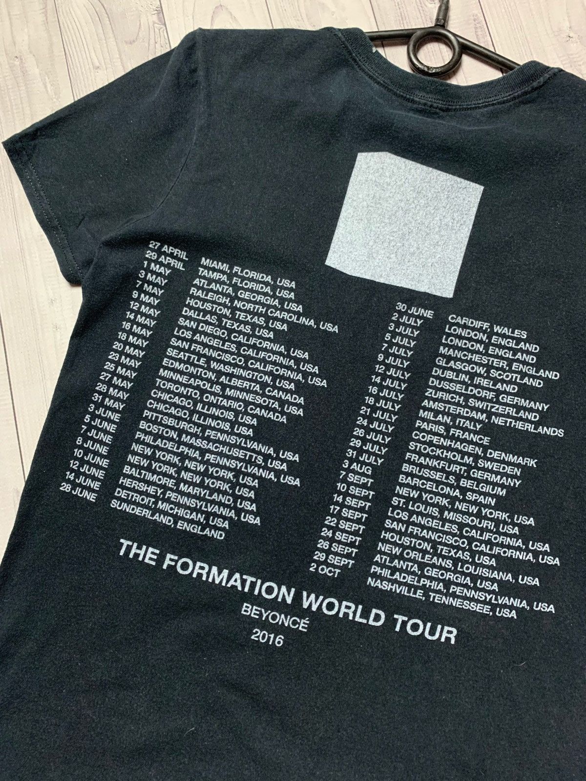 Vintage Beyoncé vintage tour T-shirt 2016 tee Size S Size US S / EU 44-46 / 1 - 2 Thumbnail