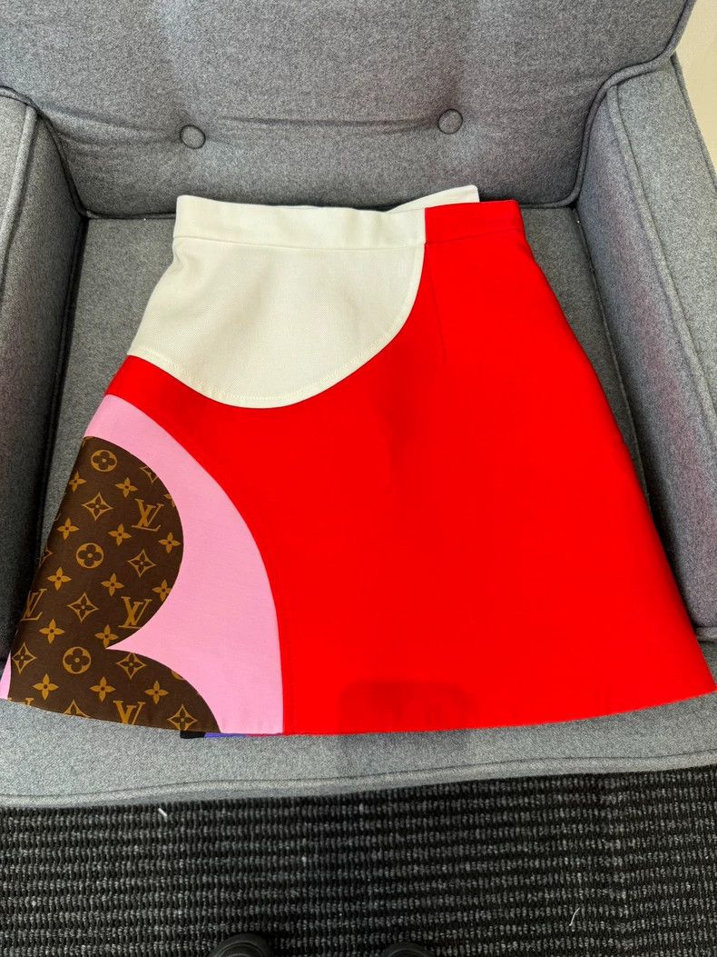 Louis Vuitton Louis Vuitton Large LOgo presbyopic logo skirt Size 35" - 2 Thumbnail