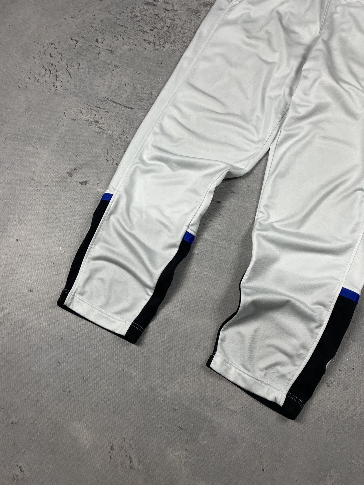 Nike × Vintage Vintage Nike Swoosh Baggy Trackpants M/32 Size US 32 / EU 48 - 6 Thumbnail