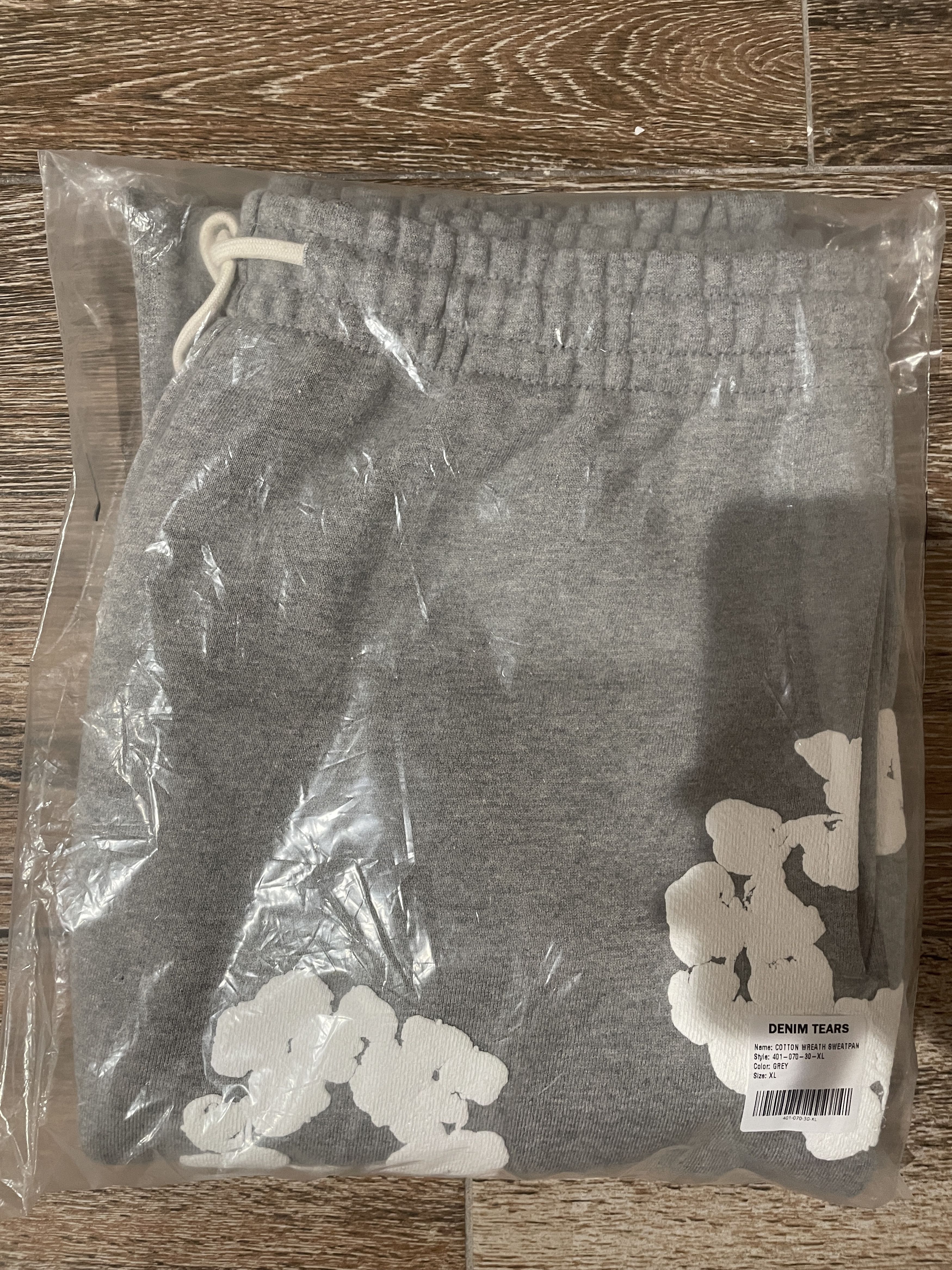 DENIM TEARS Denim Tears Cotton Wreath Grey Sweatpants XLarge XL NEW Gray Size US 40 / EU 56 - 7 Thumbnail