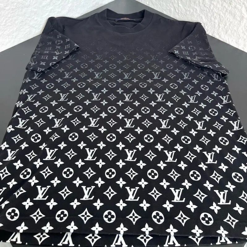 Louis Vuitton Louis Vuitton Multicolor Cotton Women's T-Shirt 0089 Size S / US 4 / IT 40 - 1 Thumbnail