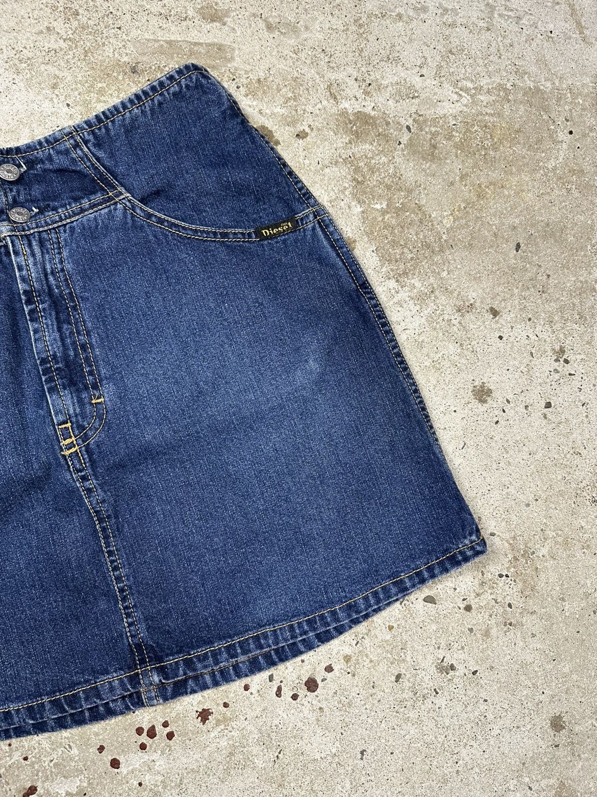 Diesel Vintage 90s Diesel Females Denim Jeans Mini Skirt rare Size 28" / US 6 / IT 42 - 4 Thumbnail