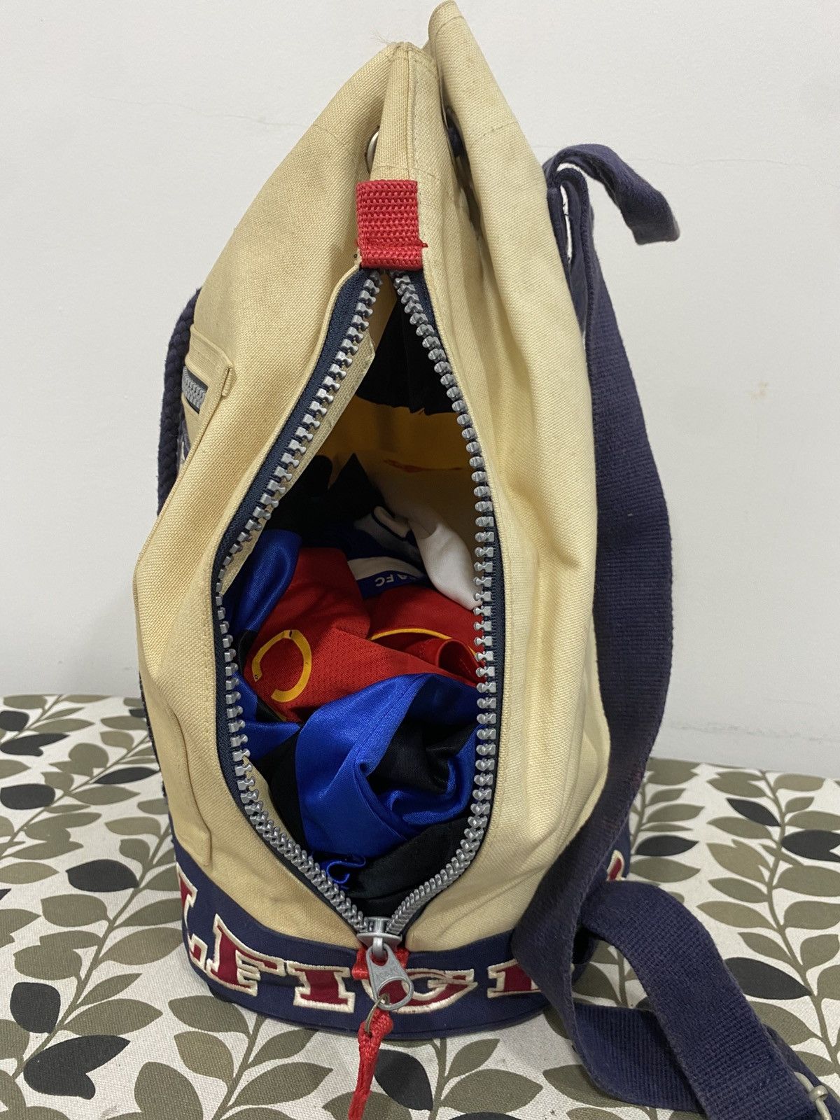 Designer × Tommy Hilfiger × Vintage TOMMY HILFIGER VTG EMBROIDED RUCKSACK BACKPACK BAG Size ONE SIZE - 5 Thumbnail