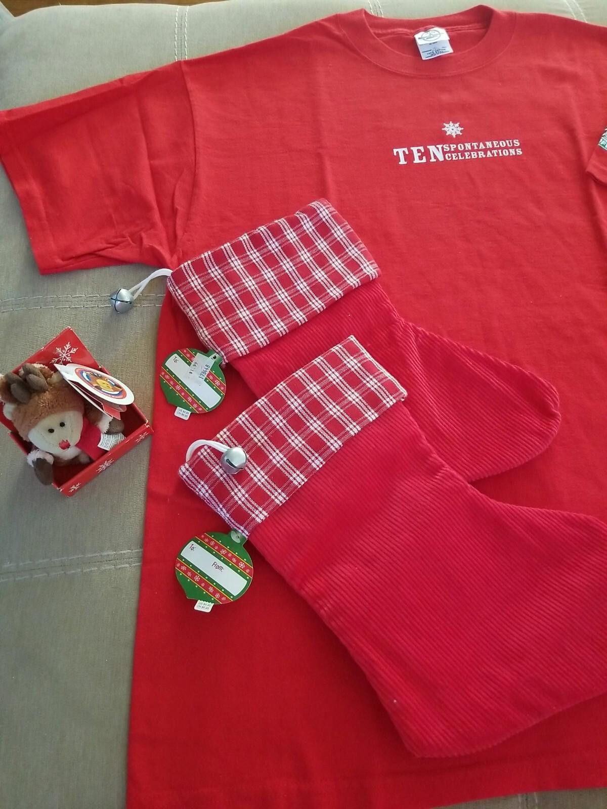 Other STARBUCKS Christmas GIFT SET, T Shirt, Magnet,Stockings RARE Size ONE SIZE - 4 Thumbnail