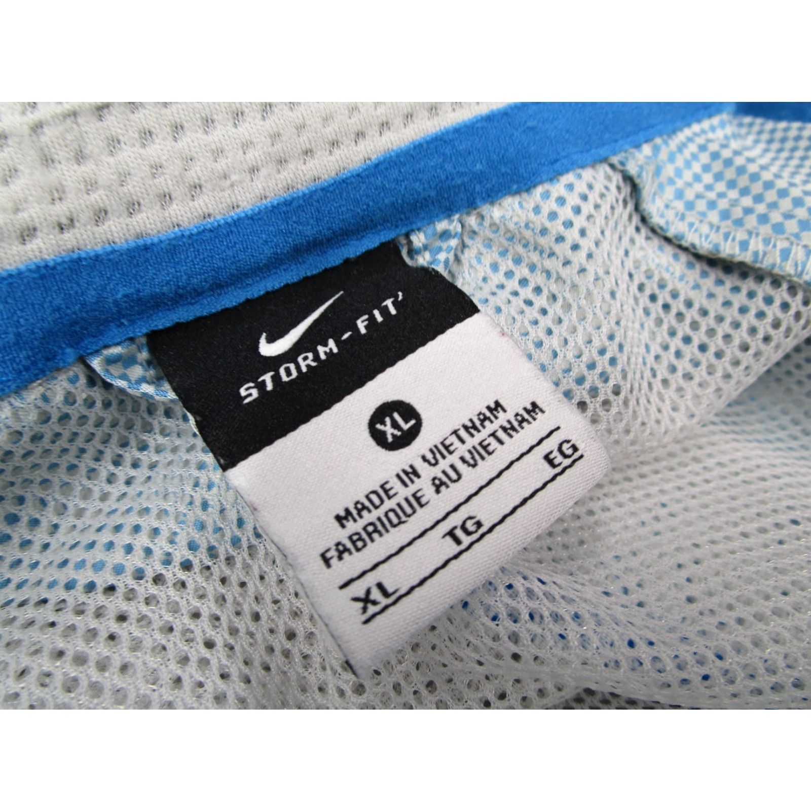 Nike Nike Windbreaker Jacket Mens XL Blue Storm Fit Full Zip Hooded Pockets All Seasons Running/Training Sports jacket Mens XL Blue Nike Size US XL / EU 56 / 4 - 2 Thumbnail