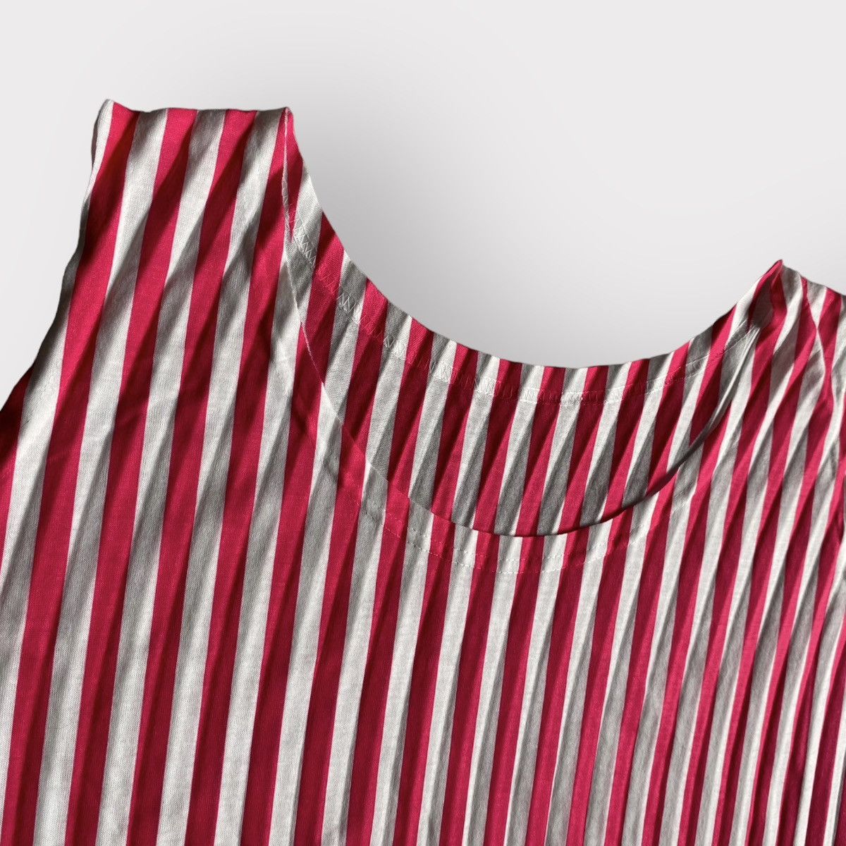 Issey Miyake Issey Miyake Me Pink Stripe Pleated Tank Top Size M / US 6-8 / IT 42-44 - 1 Thumbnail