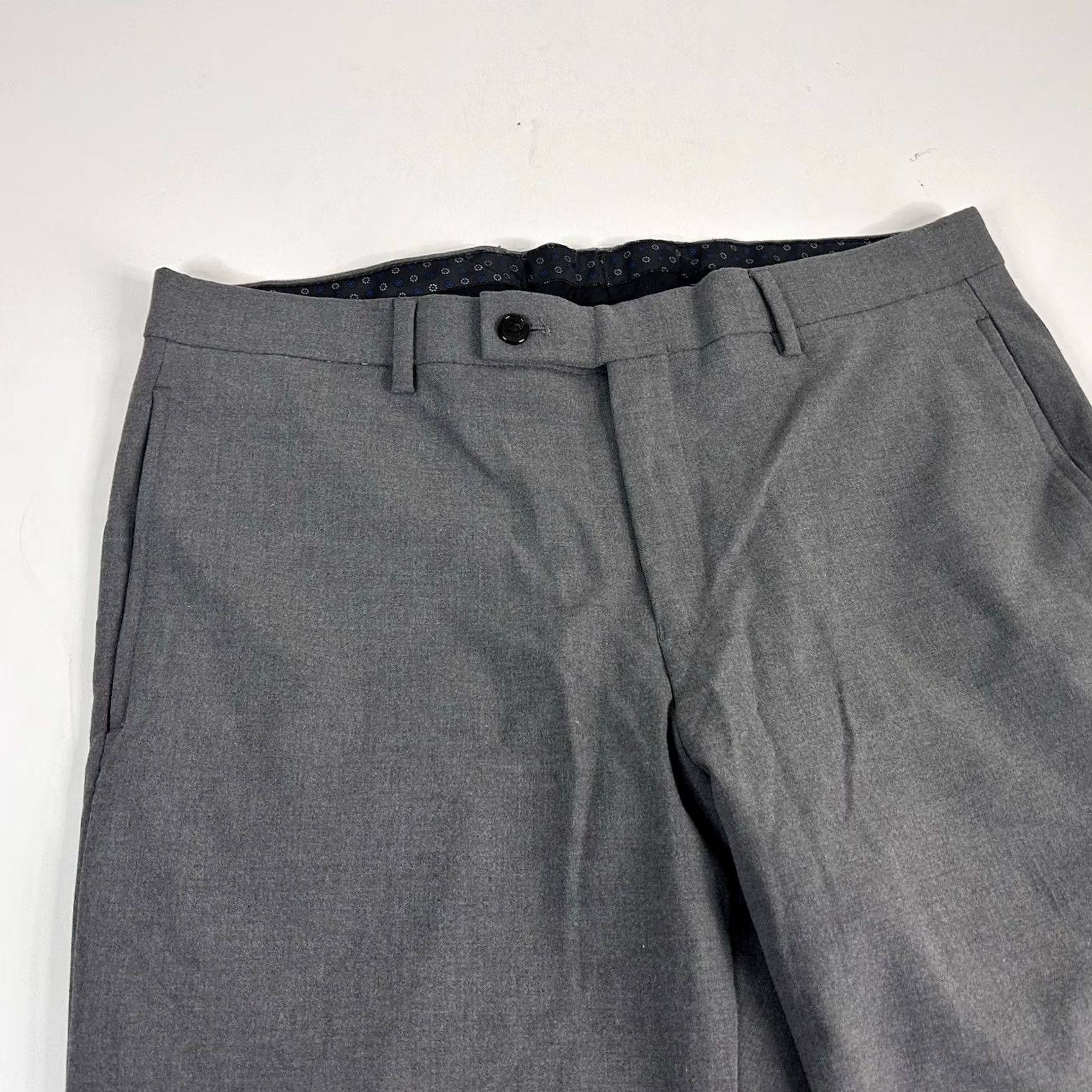 Ralph Lauren Ralph Lauren Dress Pants Light Gray Flat Front Formal Poly Blend 34 x 30 Men XS? Size US 34 / EU 50 - 2 Thumbnail