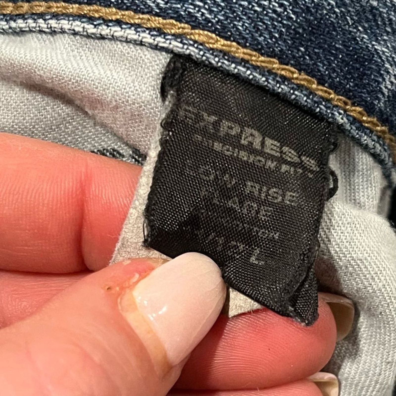 Express Y2K Express Low Rise Flare Jeans Raw Hem Denim Medium 11/12L Size 34" / US 12 / IT 48 - 7 Thumbnail