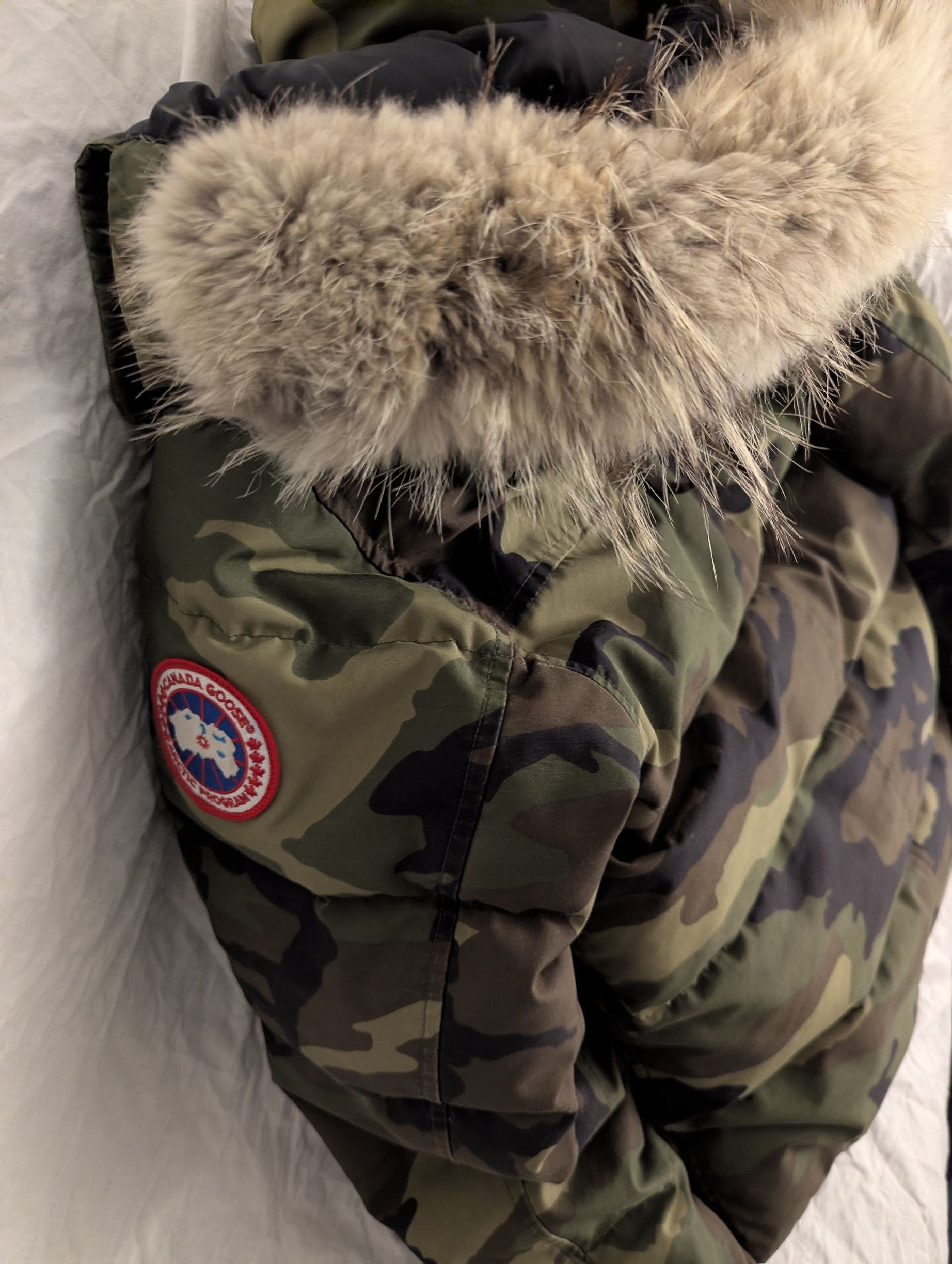 Canada Goose Canada Goose Wyndham XS camo Size US XS / EU 42 / 0 - 5 Thumbnail