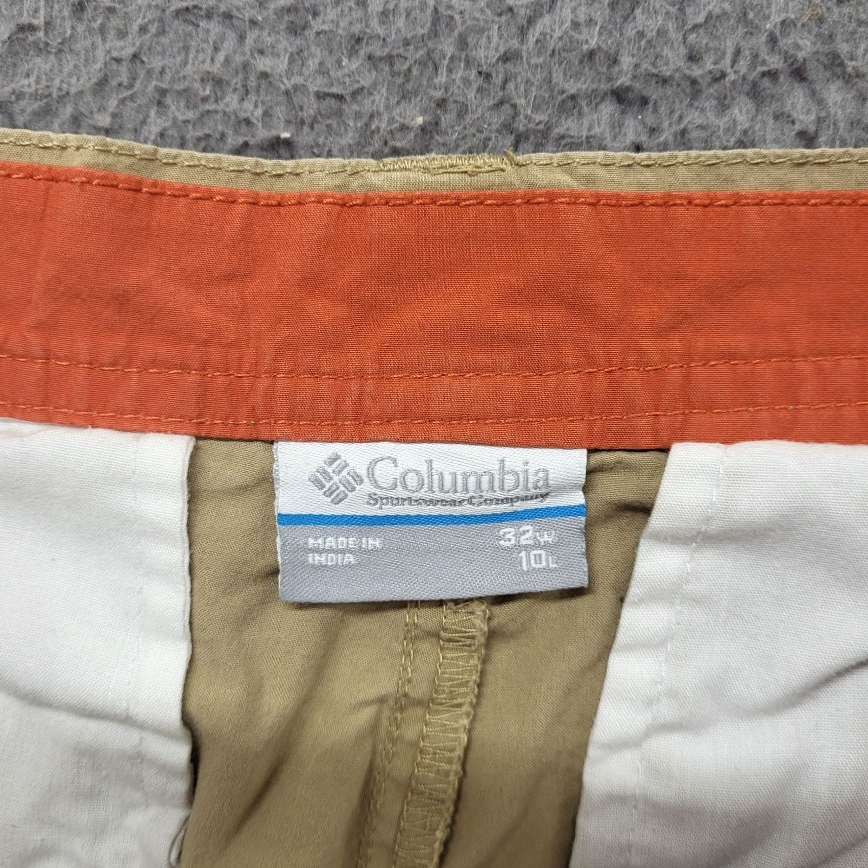 Vintage Columbia Shorts Men’s Size 32” Waist Tan Cotton Chino Pockets Khaki Preppy Golf Size US 32 / EU 48 - 2 Thumbnail