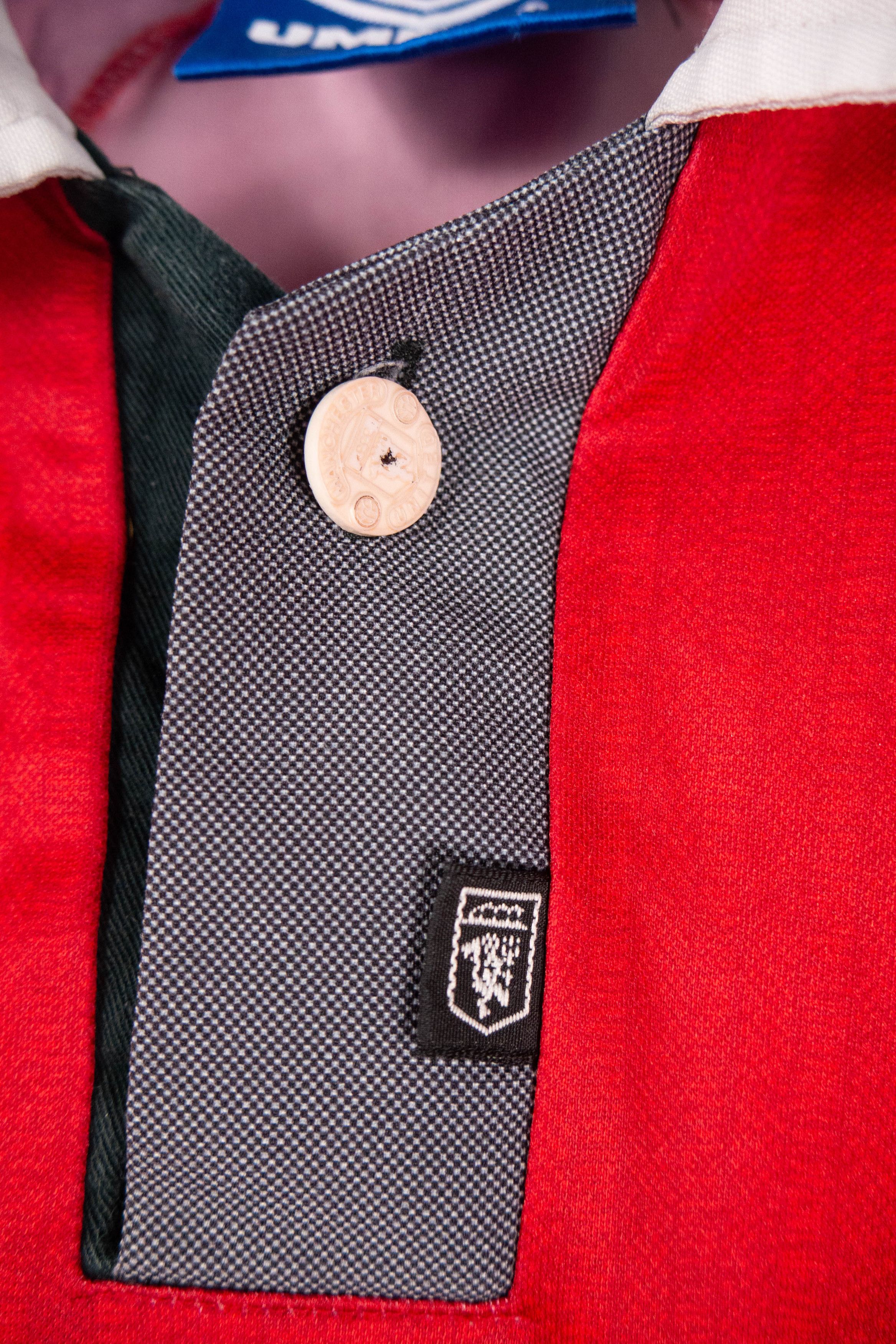Umbro × Vintage Vintage Manchester United Home shirt 96-98 Size US L / EU 52-54 / 3 - 11 Thumbnail