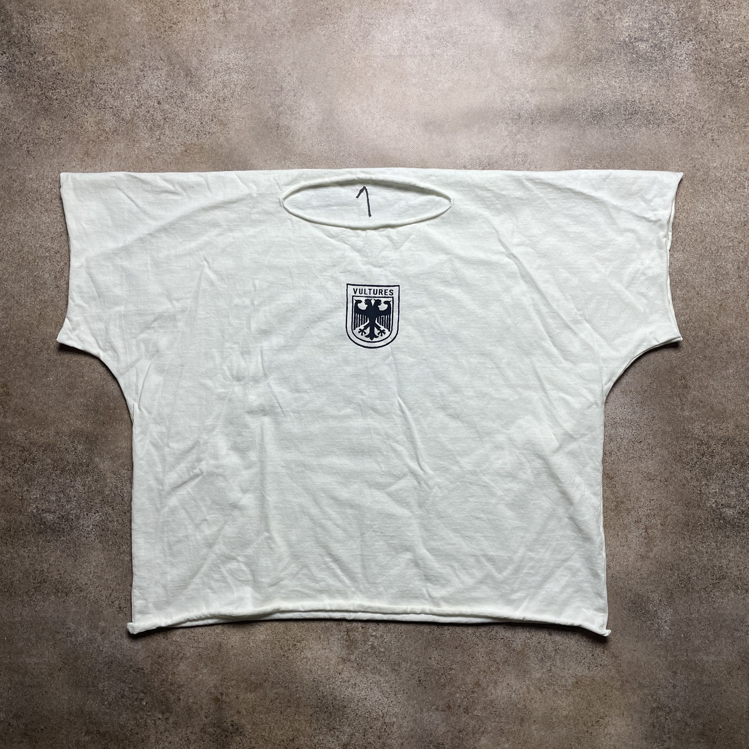 Yeezy Yeezy x Gosha Rubchinskiy Short Sleeve Vultures T-Shirt M Size US M / EU 48-50 / 2 - 2 Thumbnail