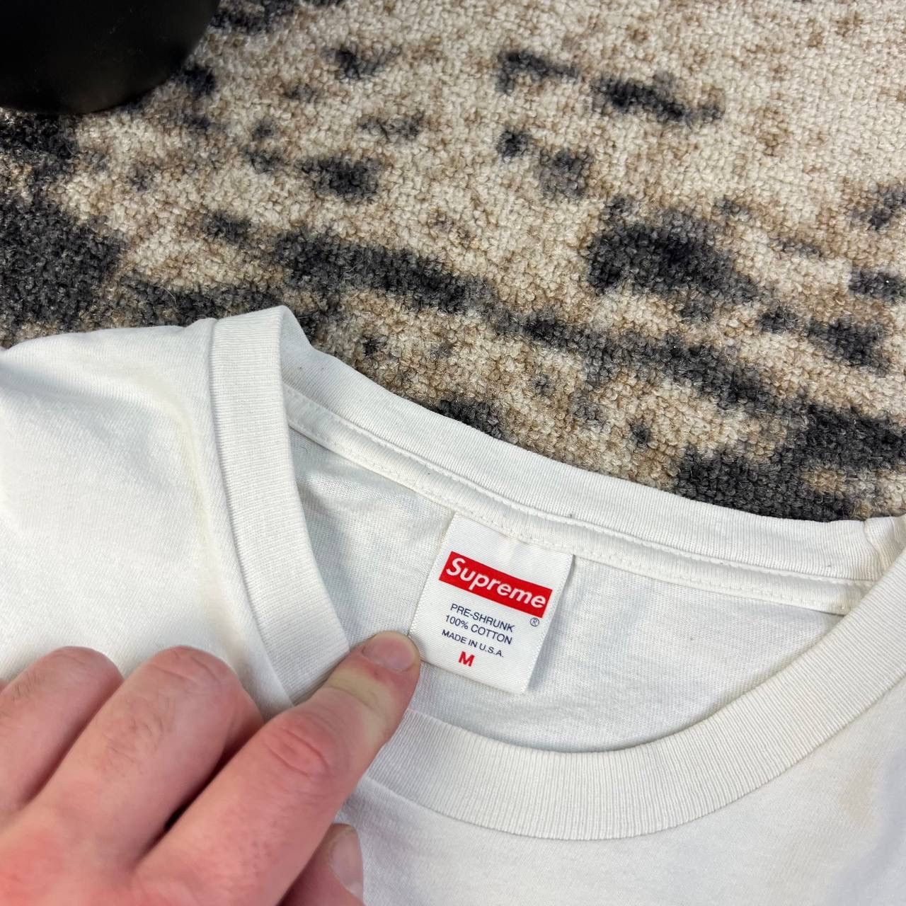 Supreme Supreme Big Center Logo White T-Shirt Streetwear Style 1TS21 Size US M / EU 48-50 / 2 - 4 Thumbnail