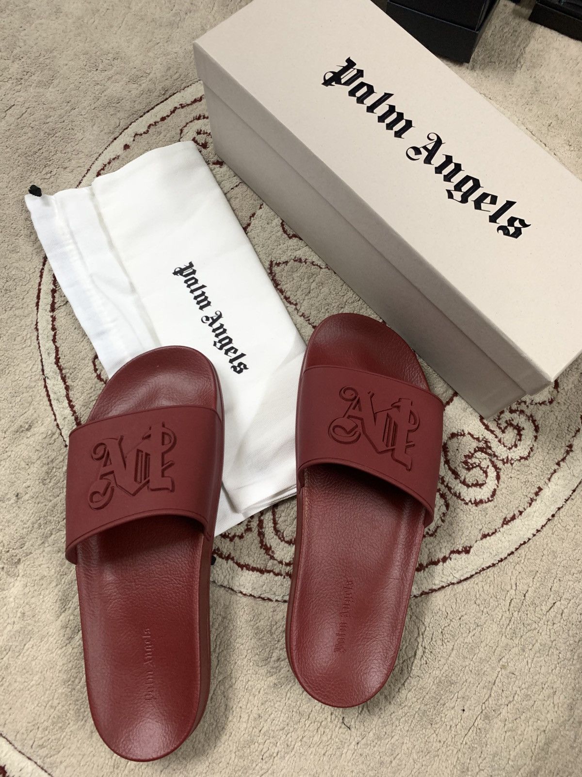Red palm angels slides ( worn a couple times still in good condition ) Red Flat Slides - kids atelier main image 3