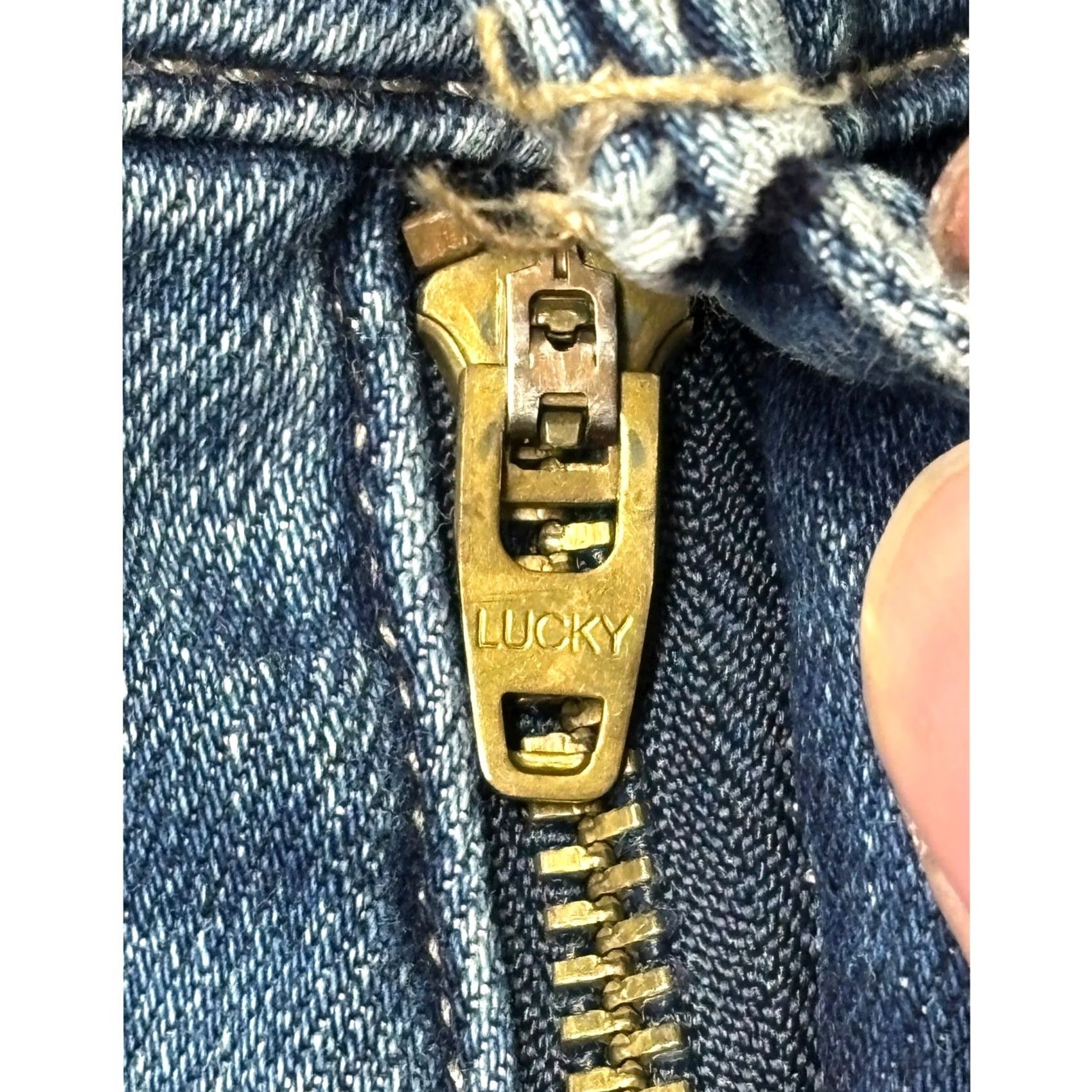 Lucky Brand NWT Lucky Brand Ava Mid Rise Skinny Ankle Jeans Blue Frayed Hem Womens 4/27 L26 Size 27" / US 4 / IT 40 - 2 Thumbnail