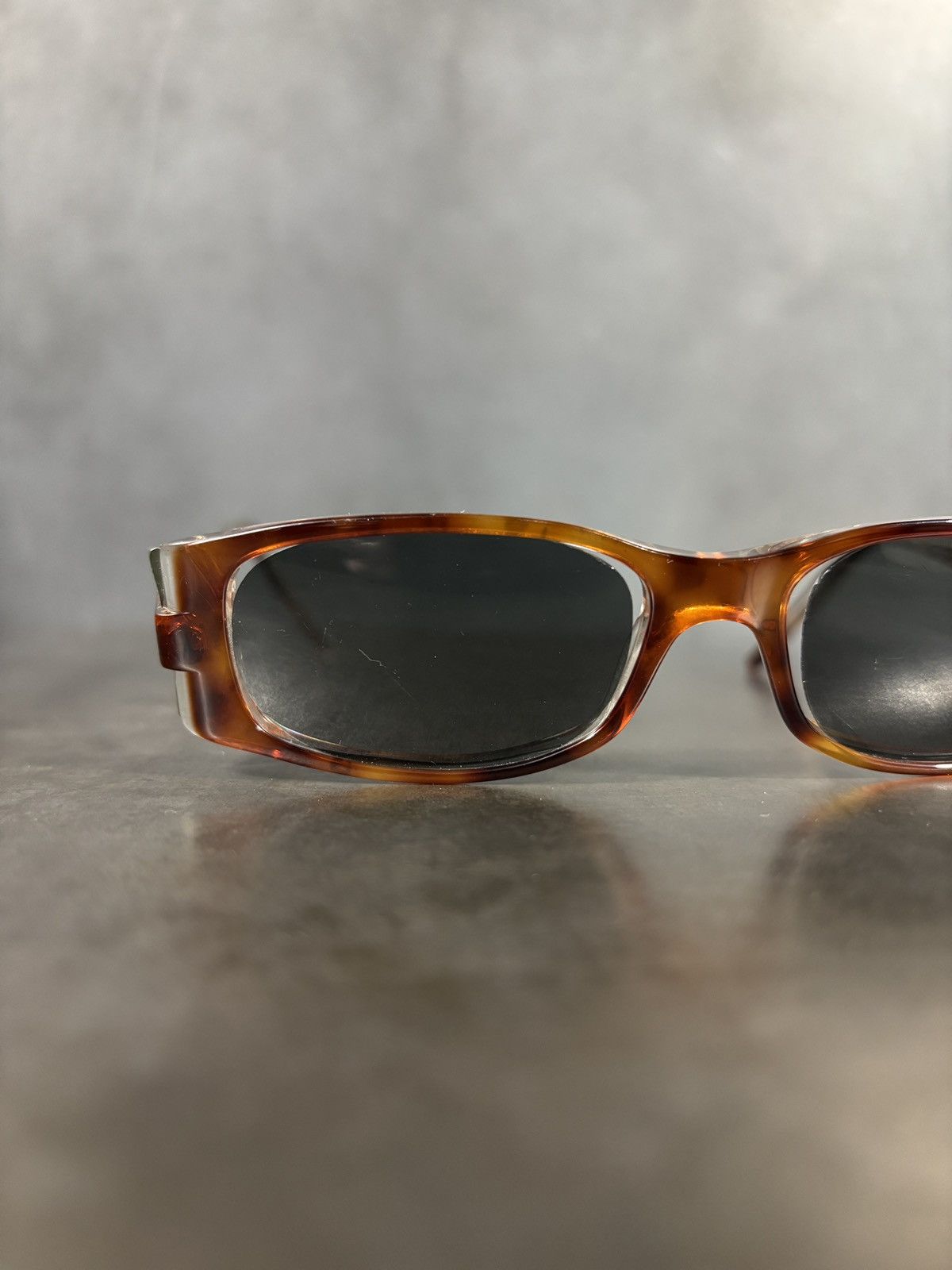 Vogue Vintage Vogue Sunglasses Y2K Petite Office Siren Bayonetta Size ONE SIZE - 5 Thumbnail