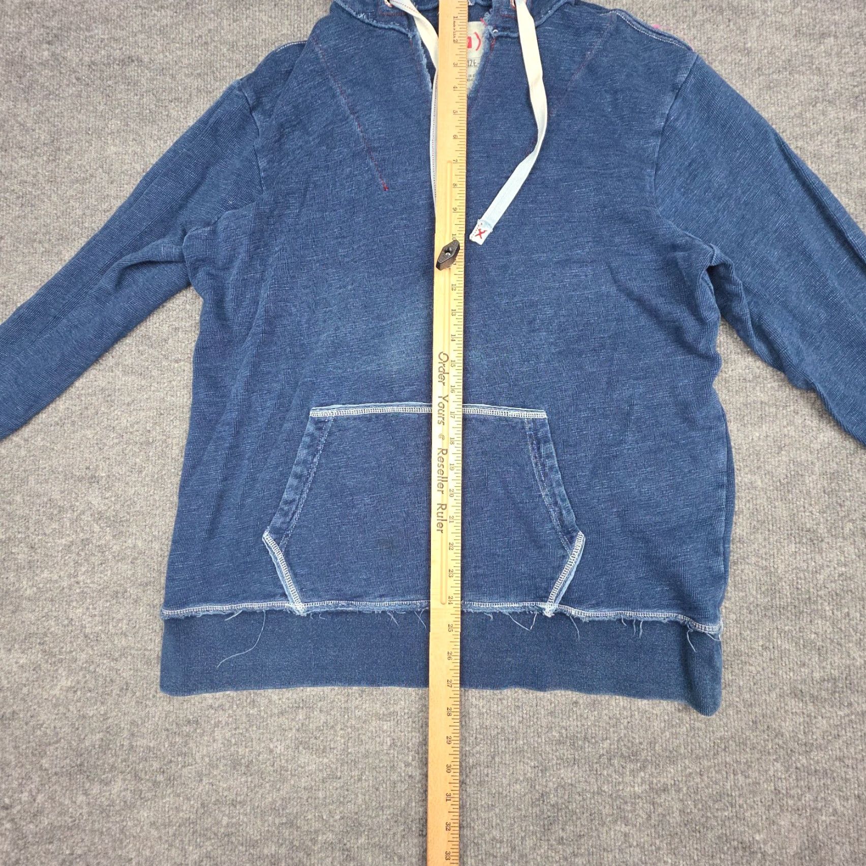 Gap VINTAGE Gap Hoodie Mens Large Blue Distressed Marks Pullover Hooded All Seasons Knit Structured Relaxed Regular Sleeve Long Shirt-style Size US L / EU 52-54 / 3 - 7 Thumbnail